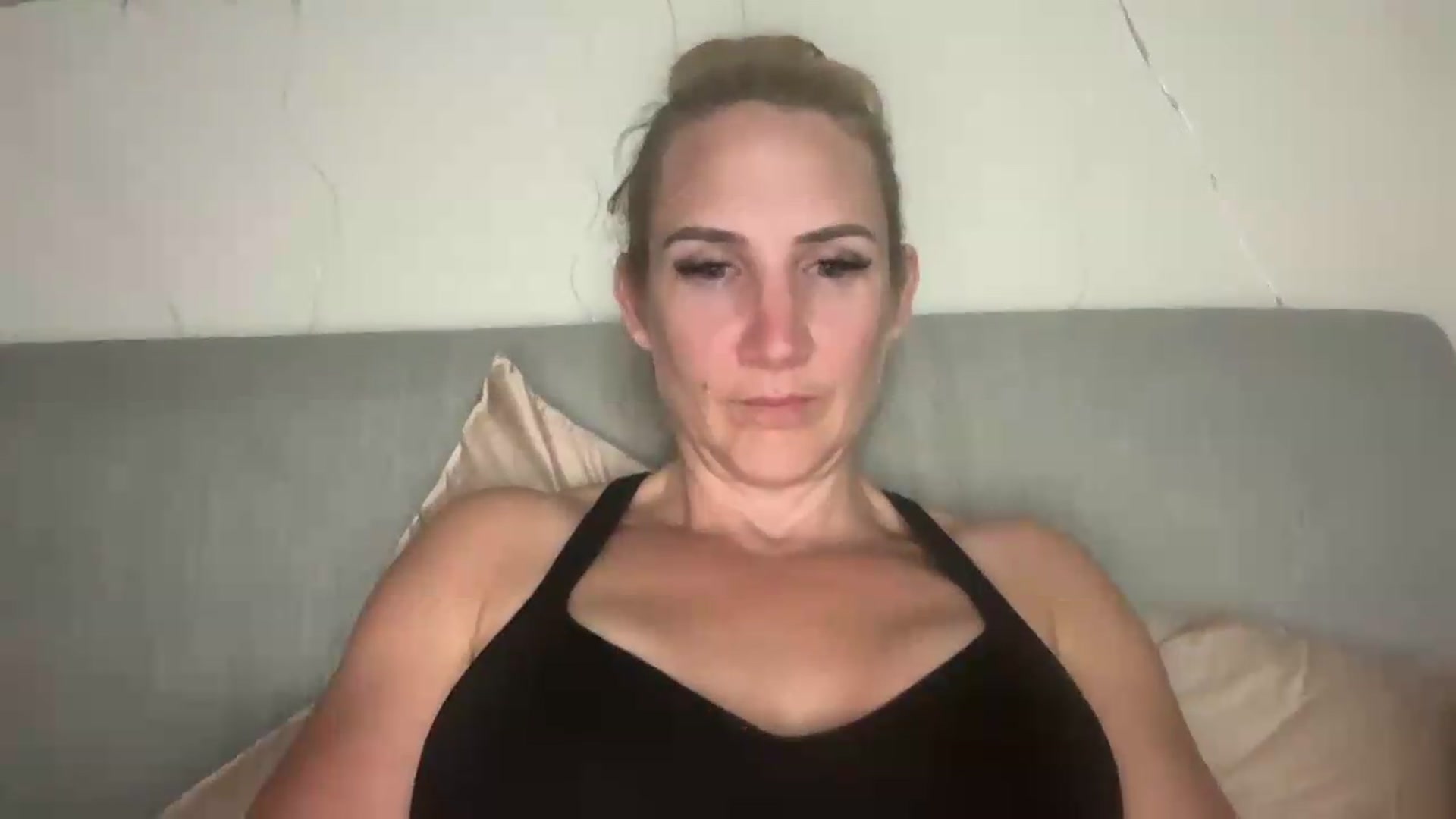 Gallery image thumbnail from Bellanoirxx's myfreecams stream on, 06/24/2026, 22:06 image 19 of 20
