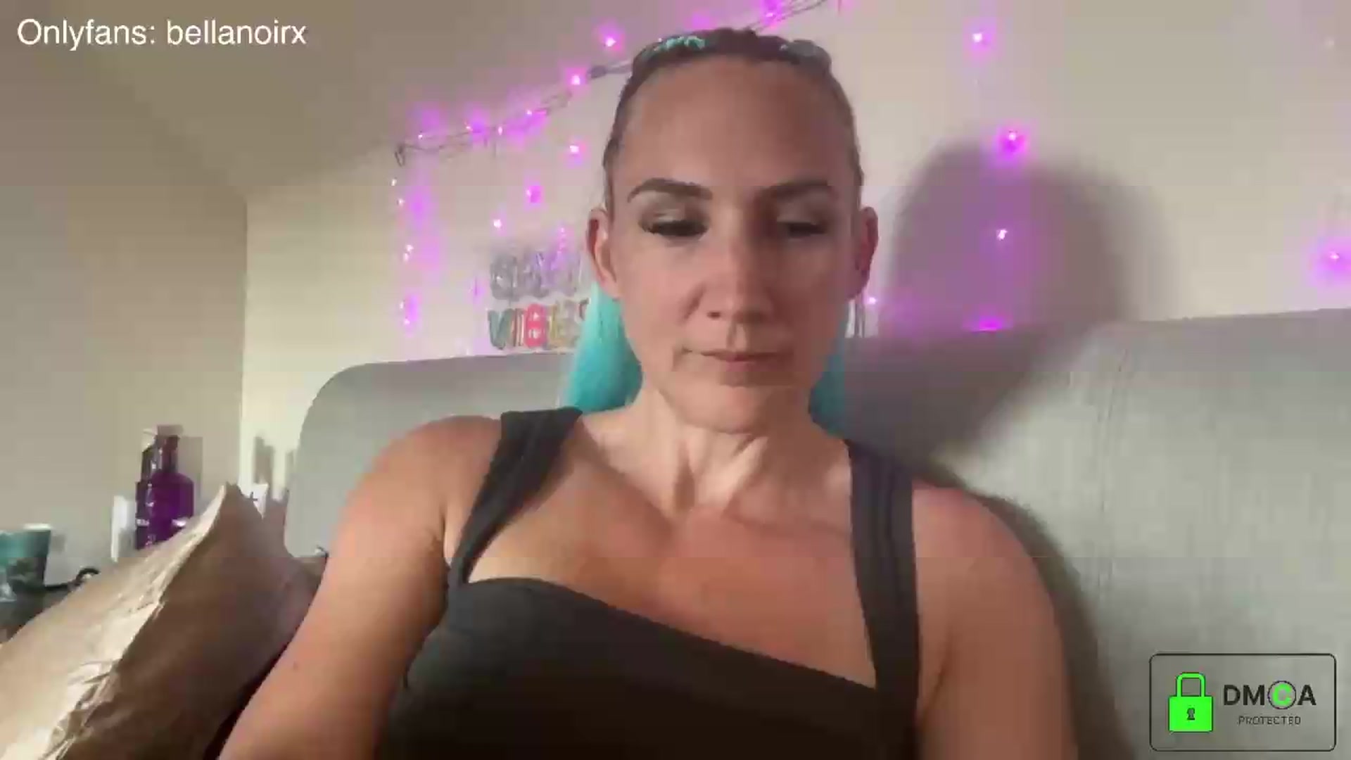 Gallery image thumbnail from Bellanoirxx's myfreecams stream on, 07/01/2026, 12:41 image 1 of 20