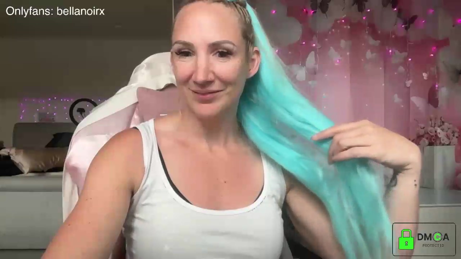 Gallery image thumbnail from Bellanoirxx's myfreecams stream on, 07/02/2026, 08:18 image 2 of 20