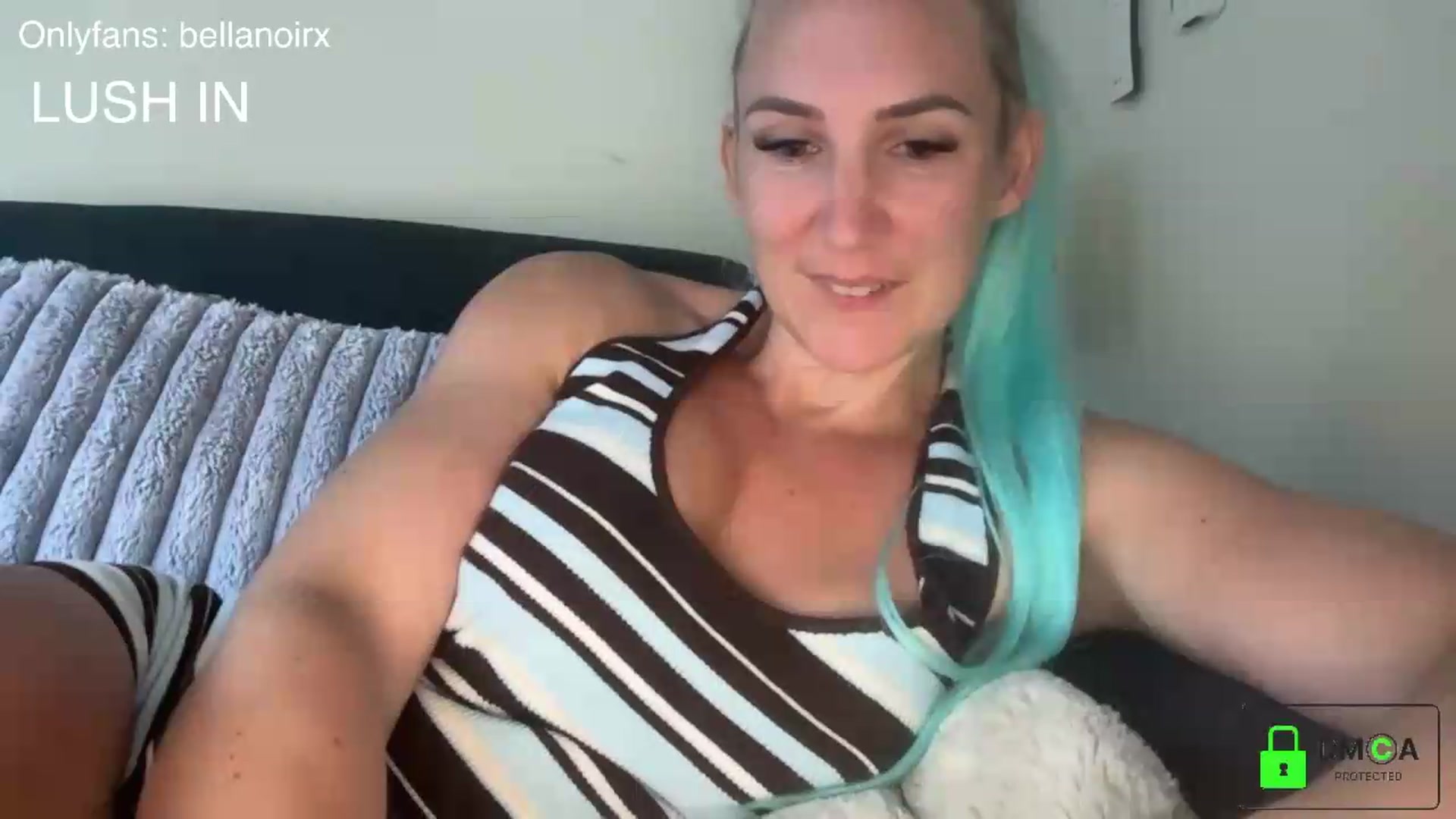 Gallery image thumbnail from Bellanoirxx's myfreecams stream on, 07/04/2026, 10:09 image 4 of 20