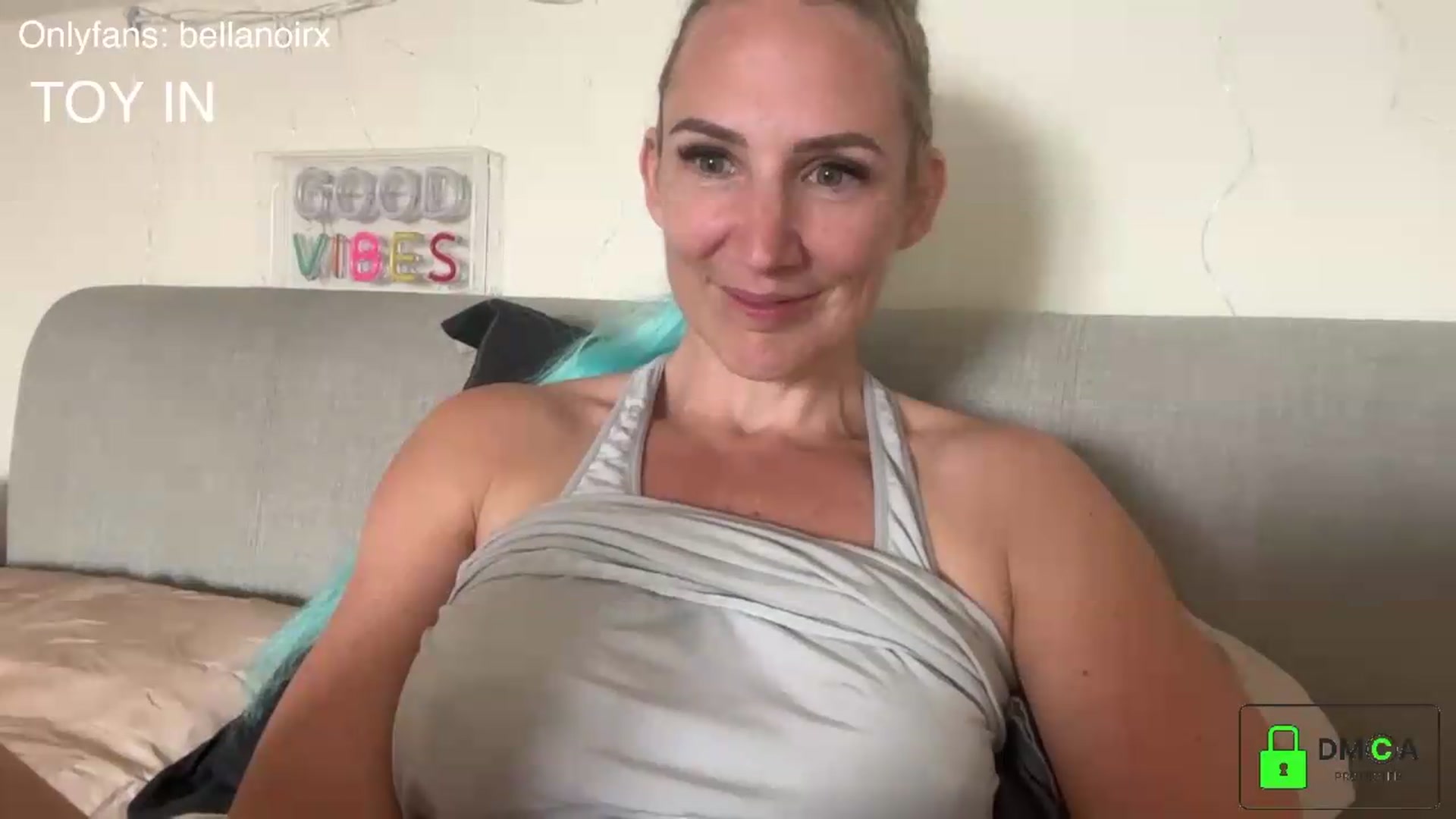 Gallery image thumbnail from Bellanoirxx's myfreecams stream on, 07/06/2026, 10:20 image 16 of 20
