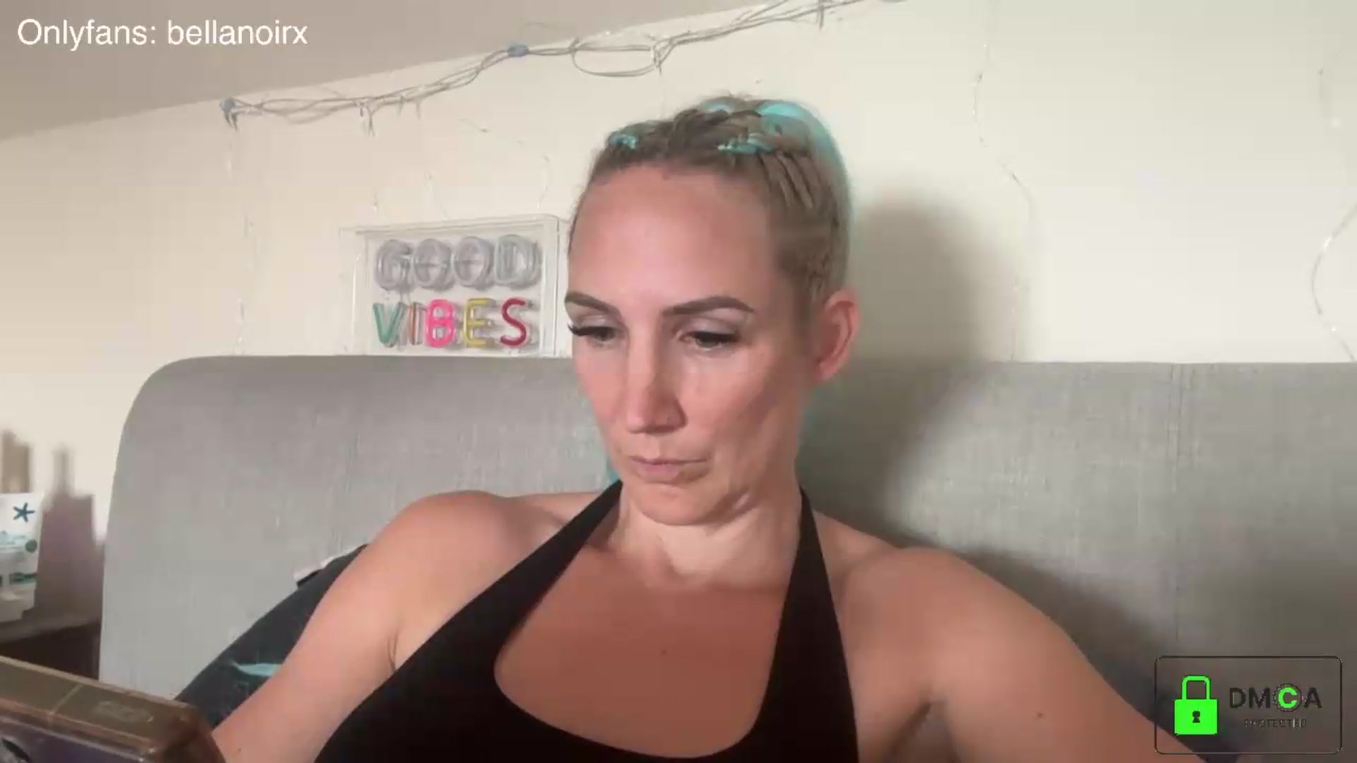 Gallery image thumbnail from Bellanoirxx's myfreecams stream on, 07/07/2026, 10:56 image 12 of 20