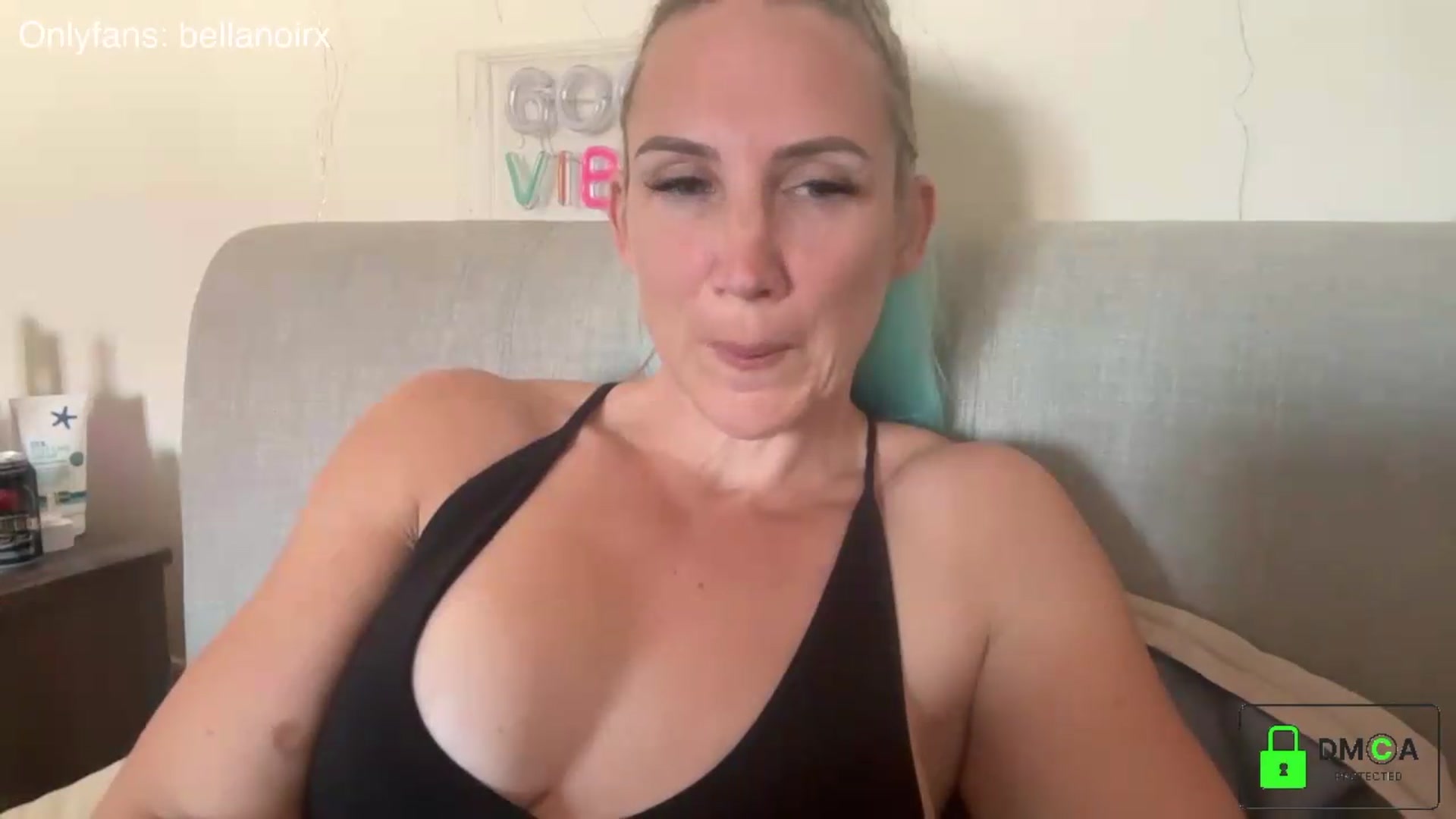 Gallery image thumbnail from Bellanoirxx's myfreecams stream on, 07/08/2026, 15:20 image 14 of 20