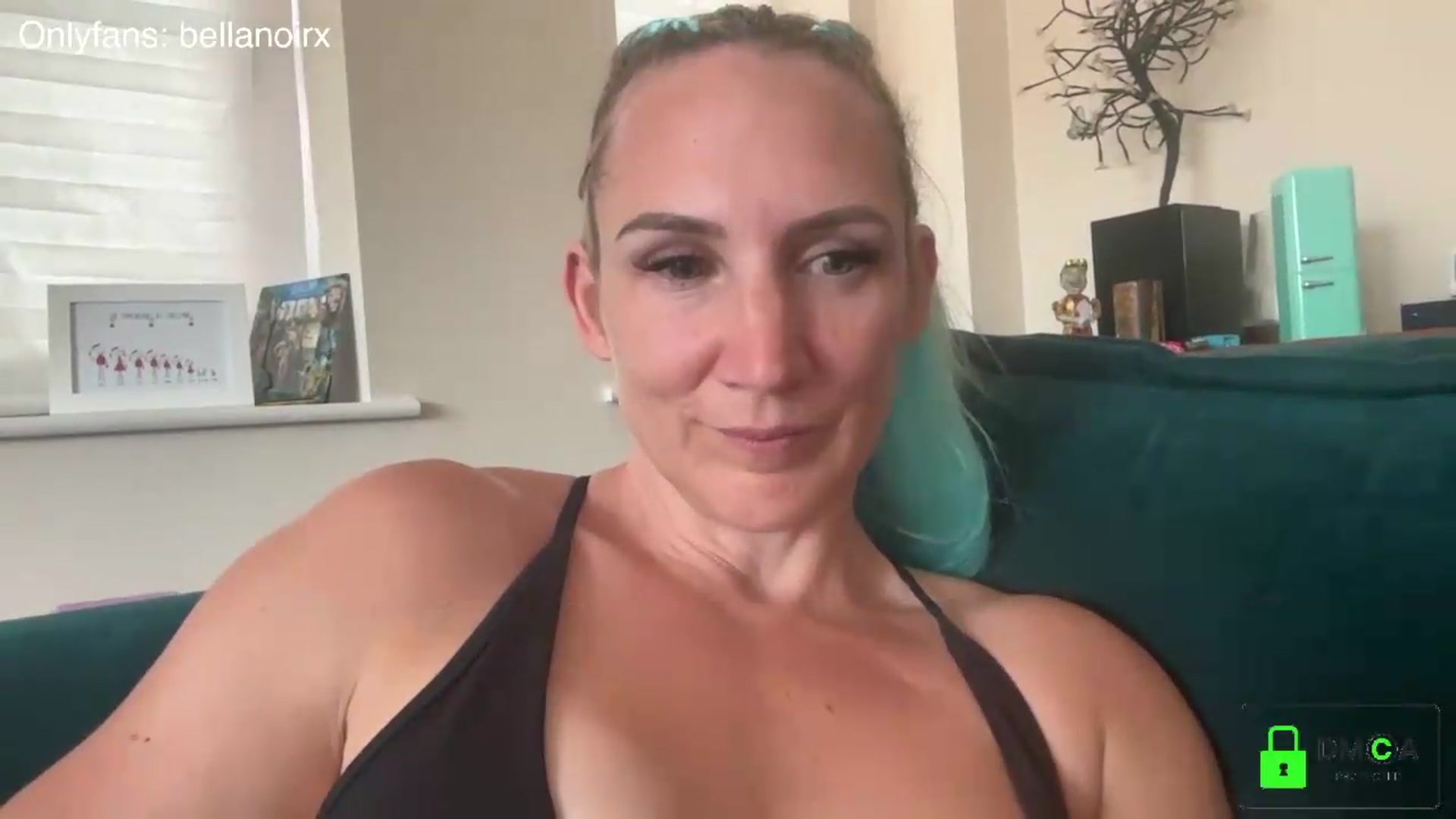 Gallery image thumbnail from Bellanoirxx's myfreecams stream on, 07/08/2026, 15:35 image 9 of 20
