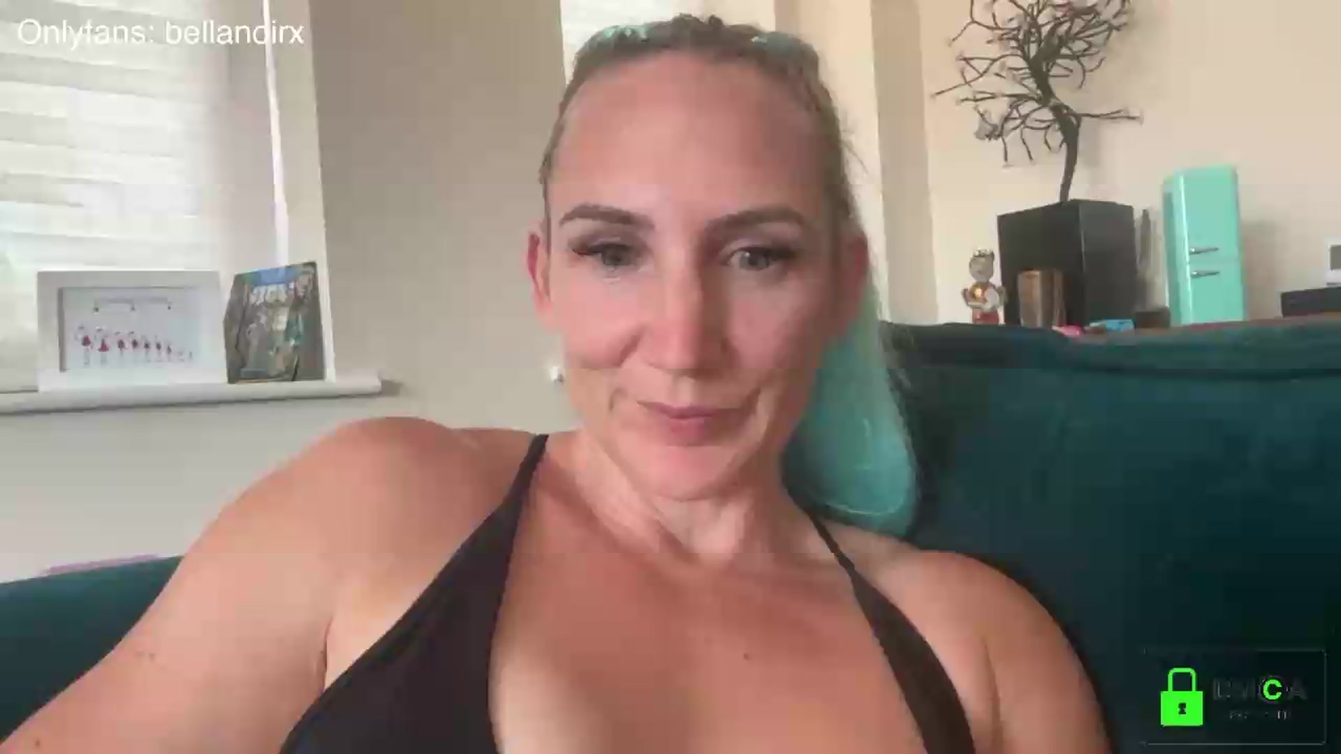 Gallery image thumbnail from Bellanoirxx's myfreecams stream on, 07/08/2026, 15:35 image 1 of 20