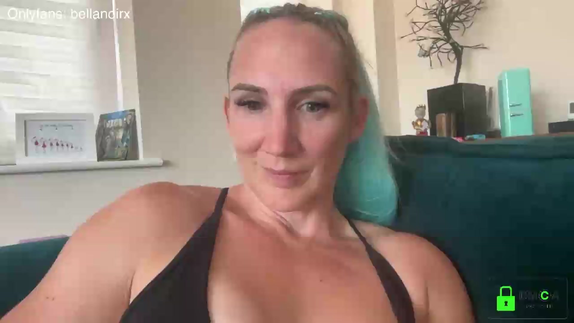 Gallery image thumbnail from Bellanoirxx's myfreecams stream on, 07/08/2026, 15:35 image 3 of 20