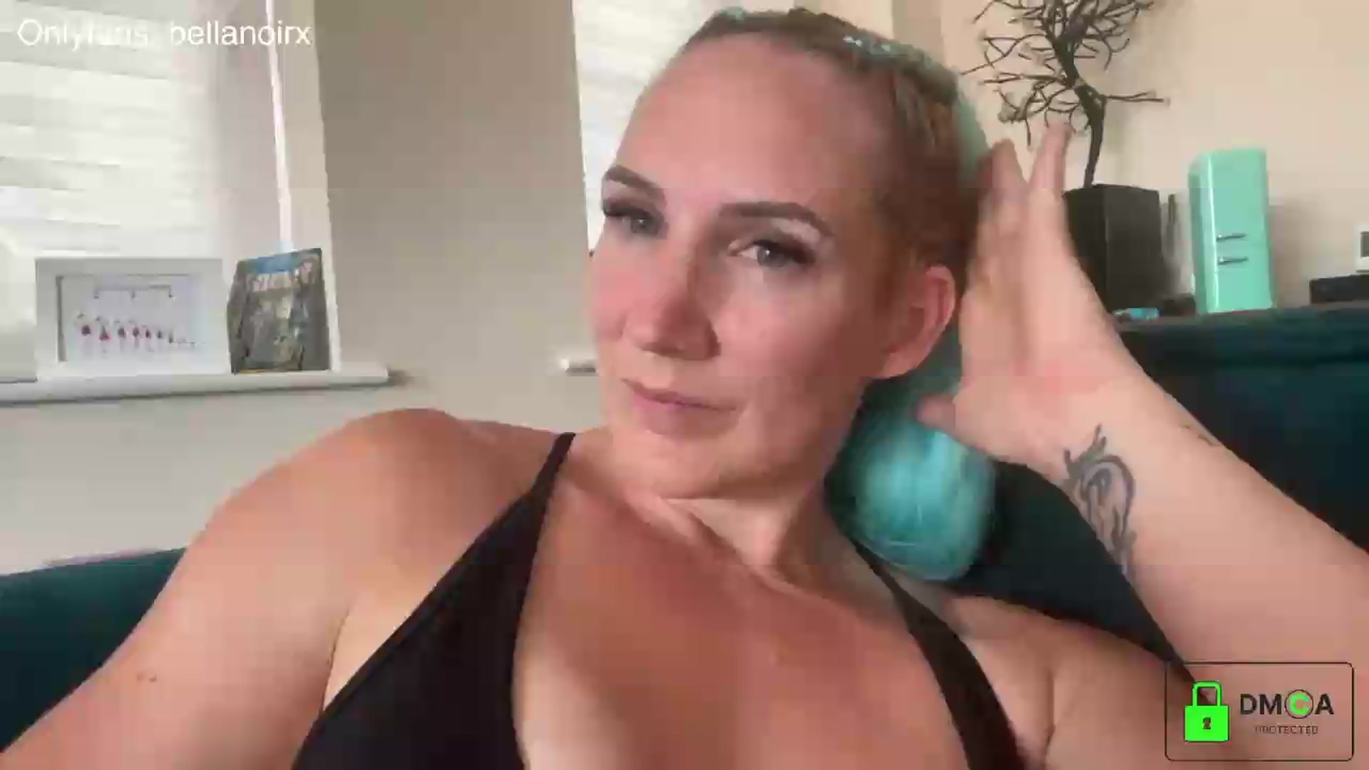 Gallery image thumbnail from Bellanoirxx's myfreecams stream on, 07/08/2026, 15:35 image 13 of 20