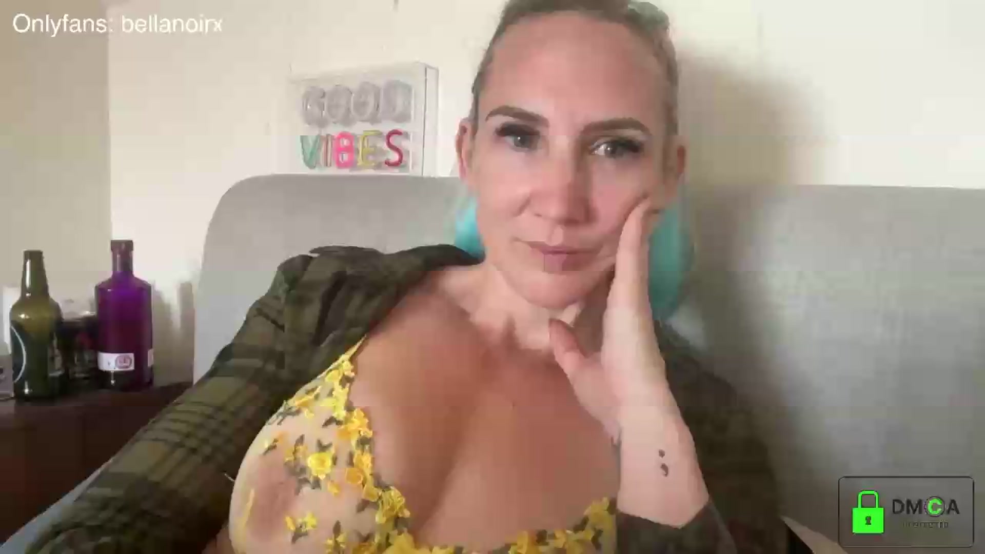 Gallery image thumbnail from Bellanoirxx's myfreecams stream on, 07/11/2026, 08:31 image 4 of 20