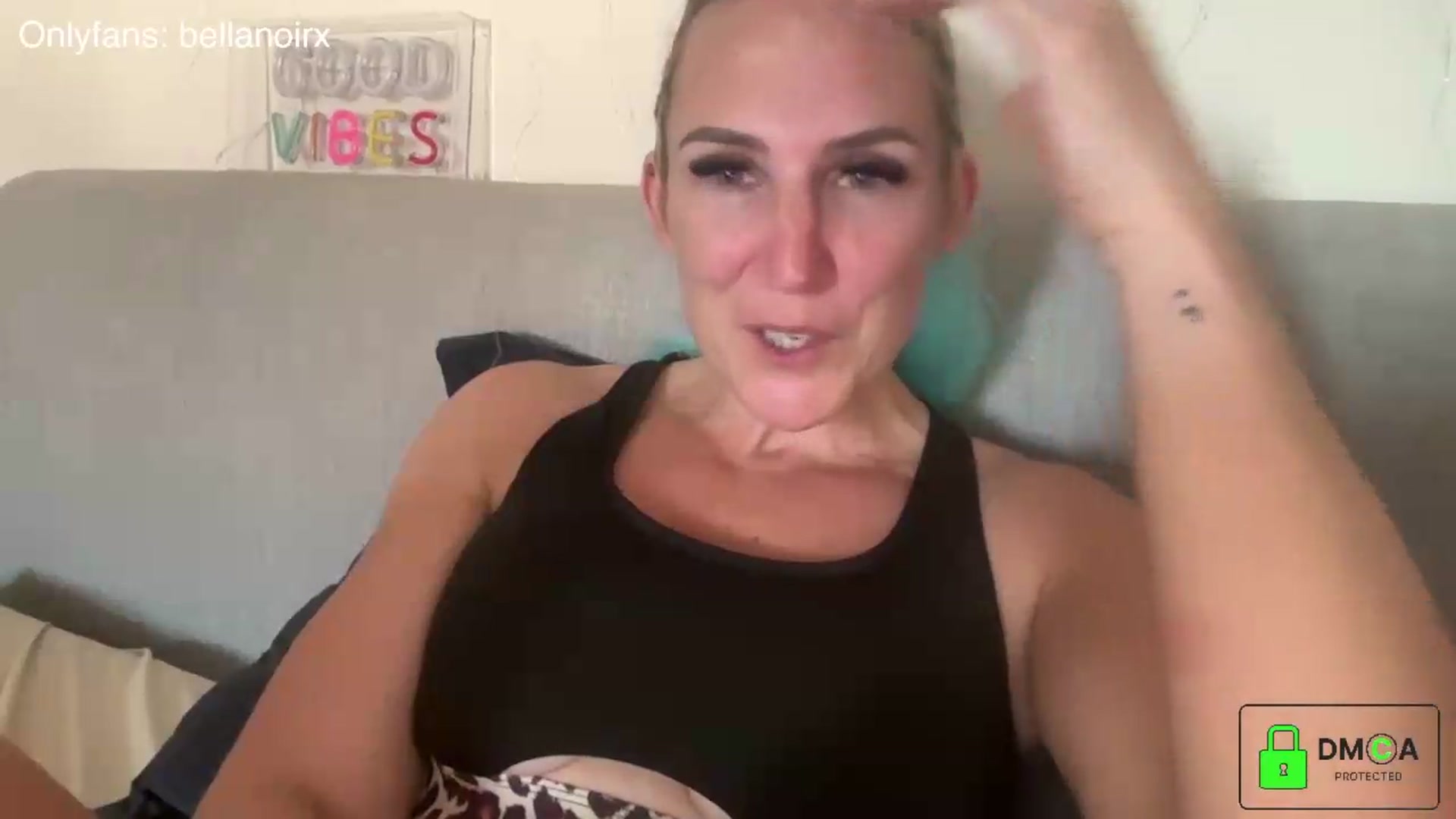Gallery image thumbnail from Bellanoirxx's myfreecams stream on, 07/15/2026, 14:06 image 10 of 20