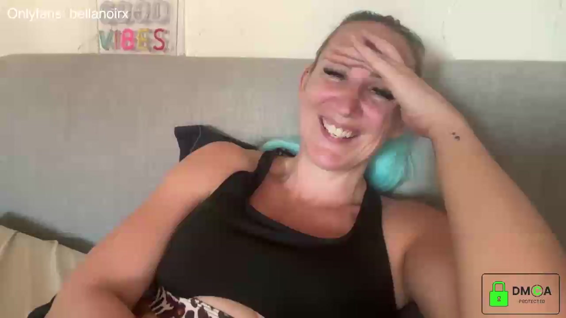 Gallery image thumbnail from Bellanoirxx's myfreecams stream on, 07/15/2026, 14:06 image 11 of 20