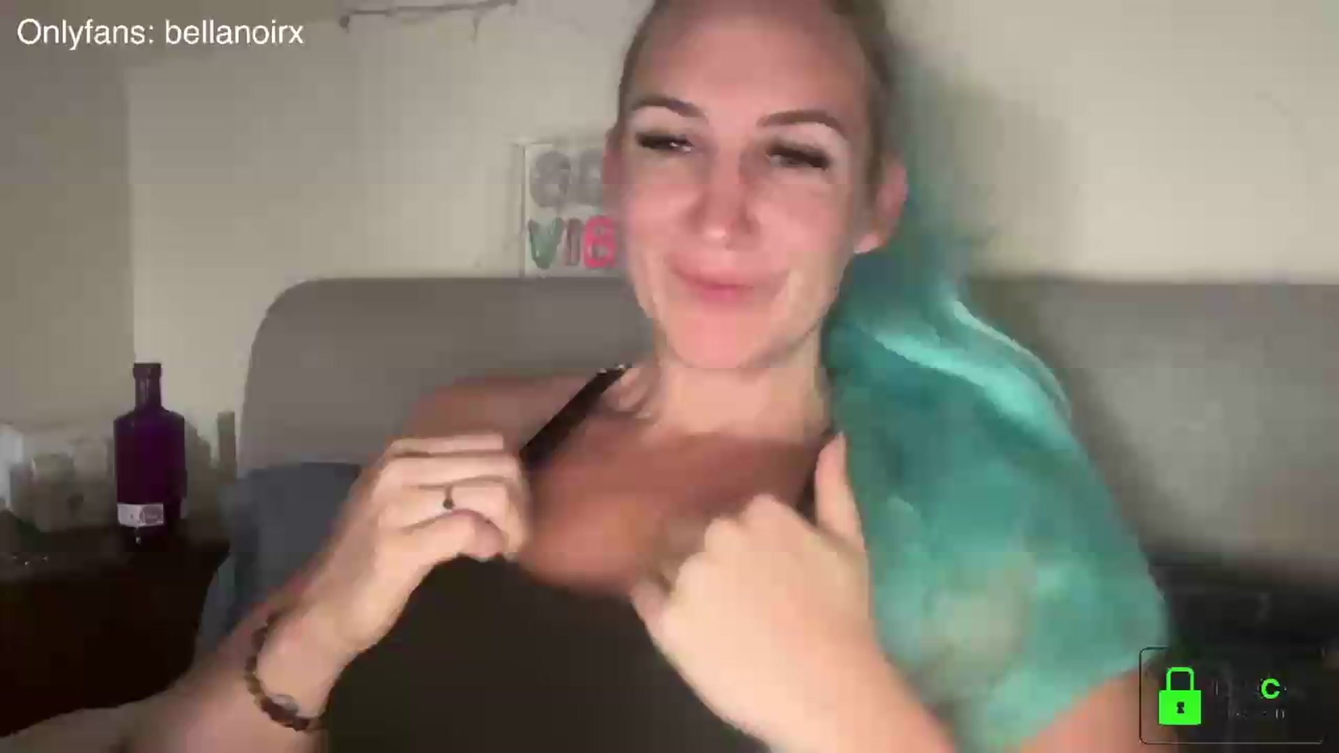 Gallery image thumbnail from Bellanoirxx's myfreecams stream on, 07/16/2026, 07:09 image 6 of 20