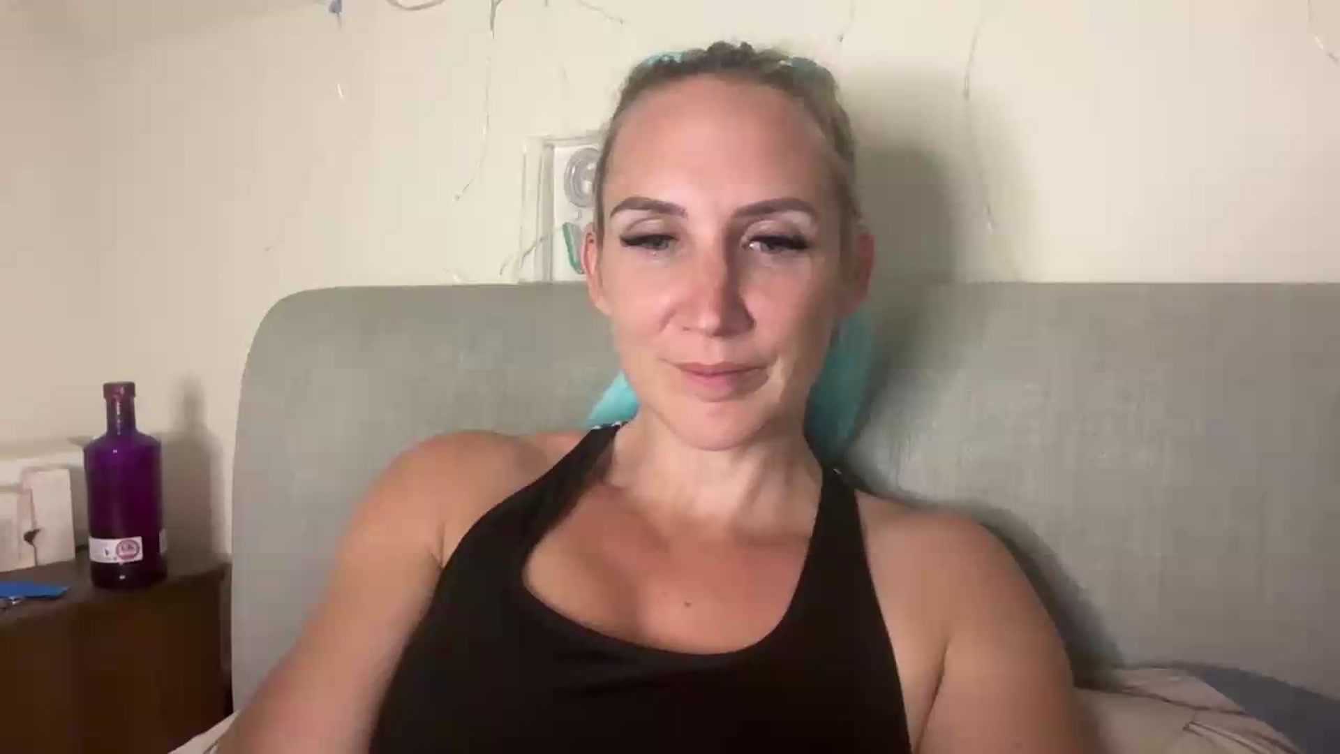 Gallery image thumbnail from Bellanoirxx's myfreecams stream on, 07/16/2026, 21:50 image 3 of 20