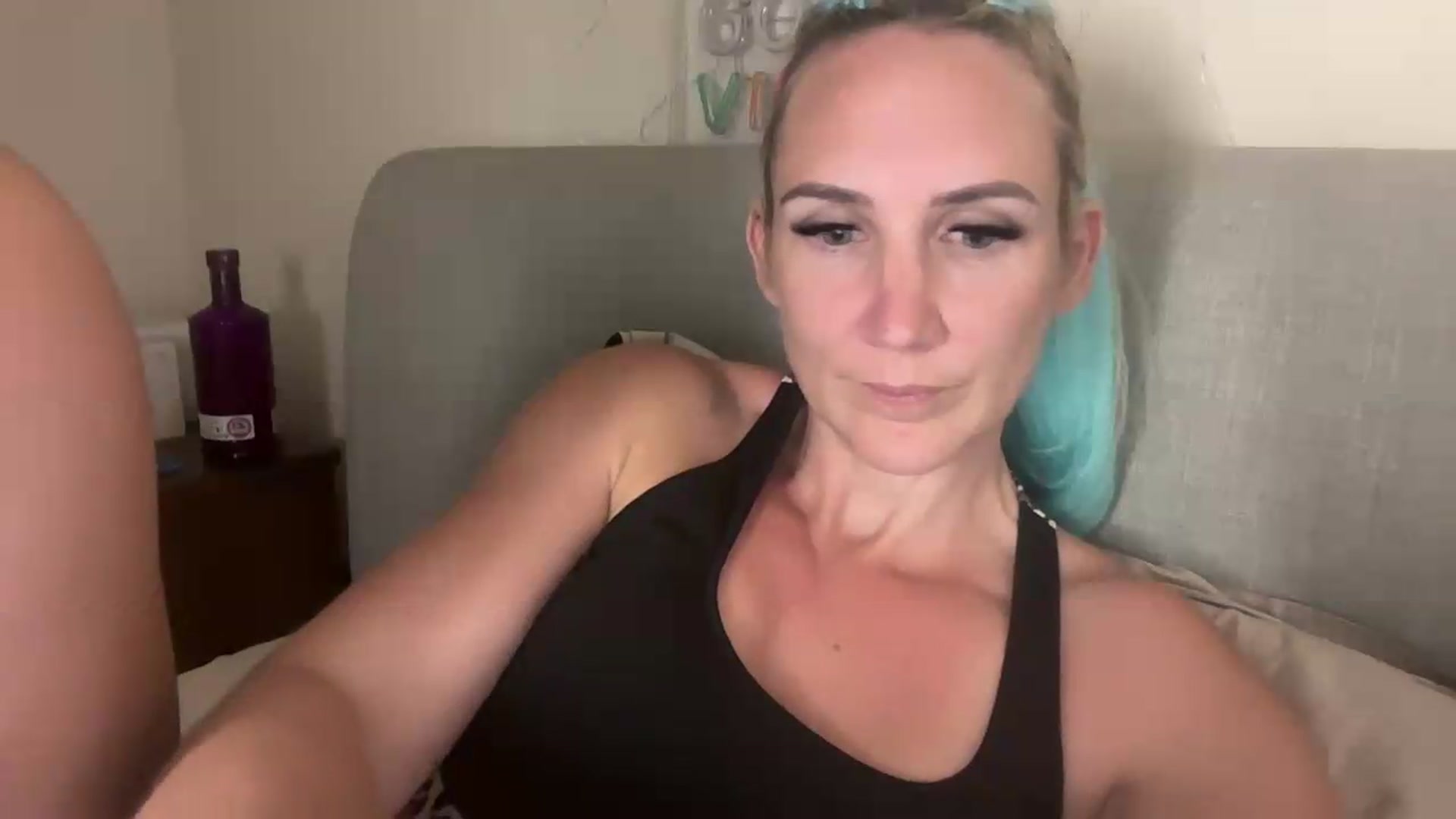 Gallery image thumbnail from Bellanoirxx's myfreecams stream on, 07/16/2026, 22:46 image 6 of 20