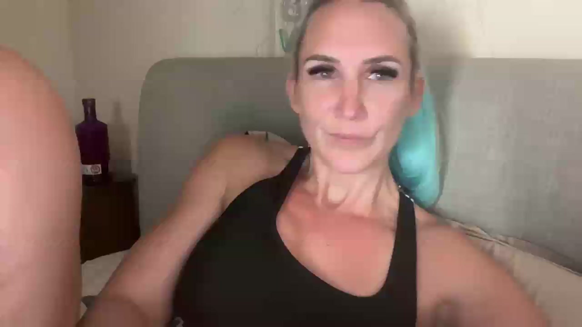 Gallery image thumbnail from Bellanoirxx's myfreecams stream on, 07/16/2026, 22:46 image 1 of 20