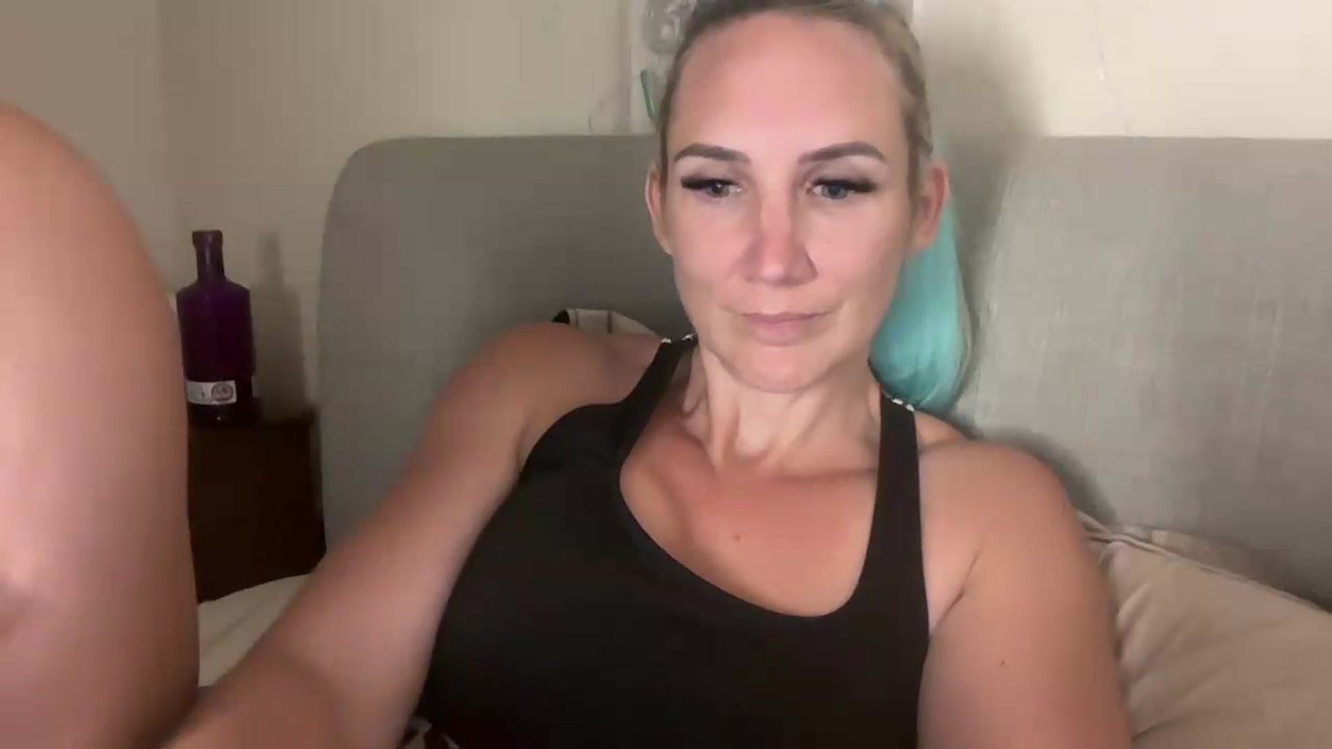 Gallery image thumbnail from Bellanoirxx's myfreecams stream on, 07/16/2026, 22:46 image 18 of 20