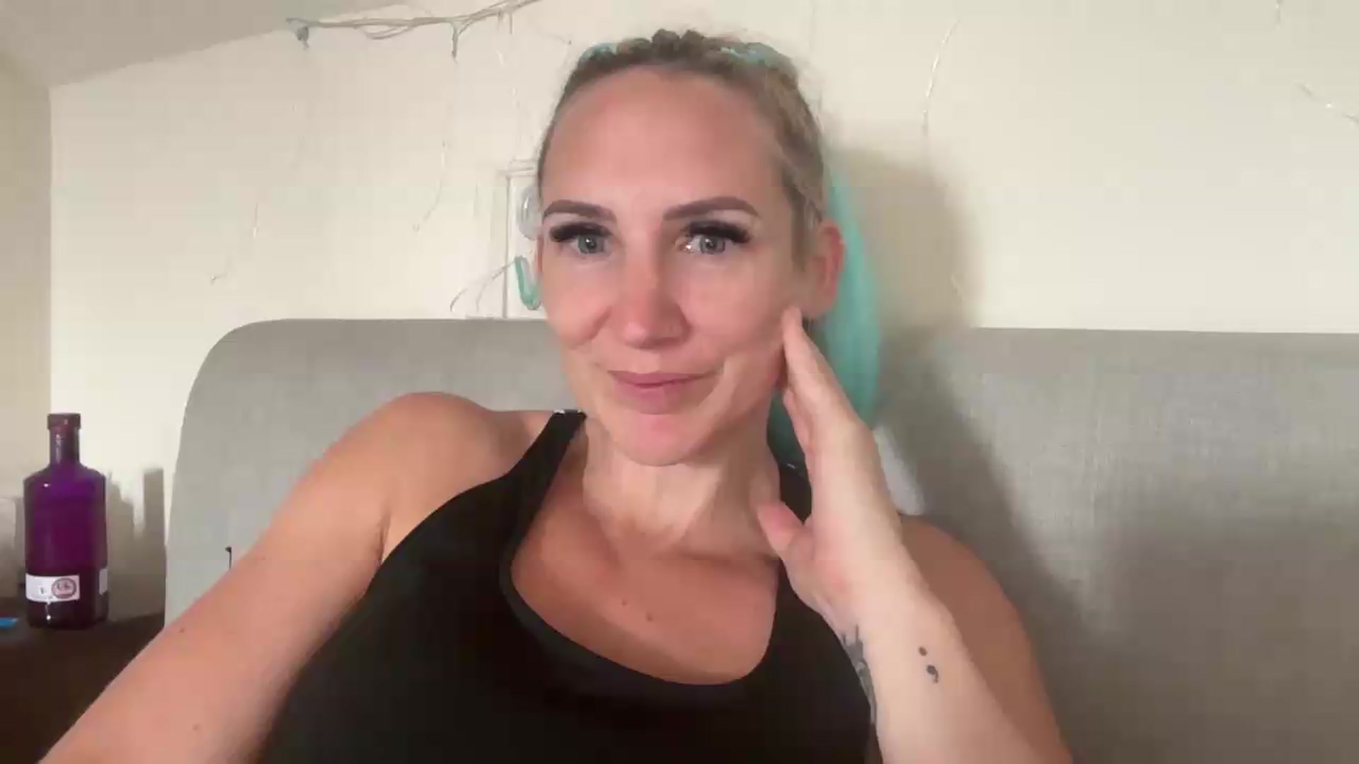 Gallery image thumbnail from Bellanoirxx's myfreecams stream on, 07/17/2026, 09:32 image 1 of 20