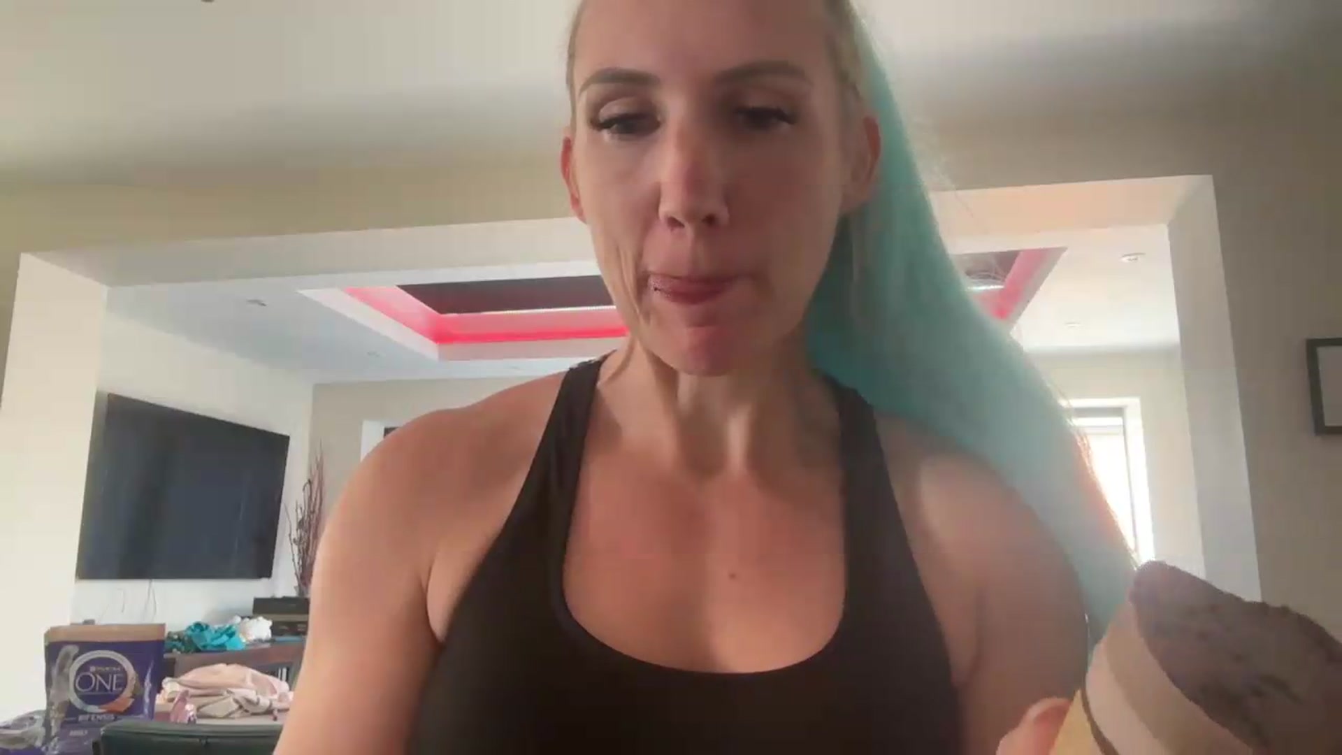 Gallery image thumbnail from Bellanoirxx's myfreecams stream on, 07/17/2026, 12:42 image 13 of 20