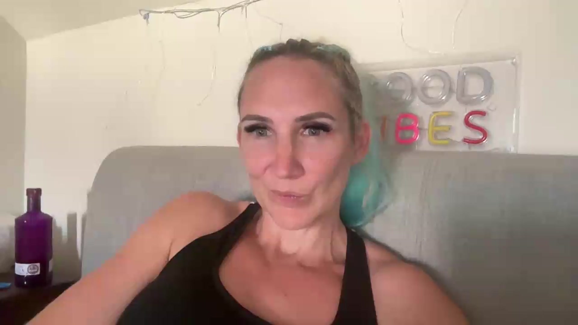 Gallery image thumbnail from Bellanoirxx's myfreecams stream on, 07/17/2026, 15:33 image 18 of 20