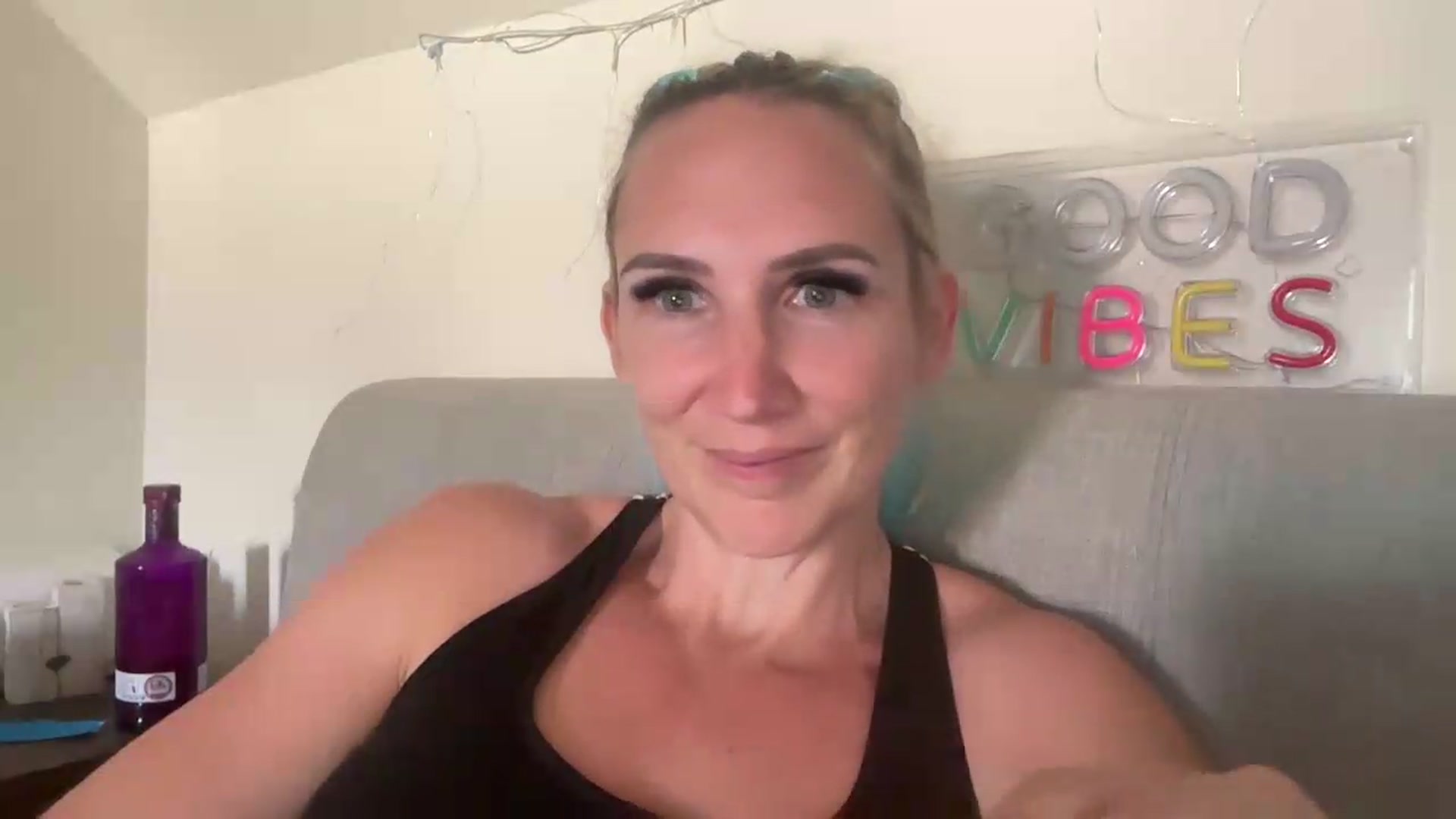 Gallery image thumbnail from Bellanoirxx's myfreecams stream on, 07/17/2026, 15:33 image 2 of 20