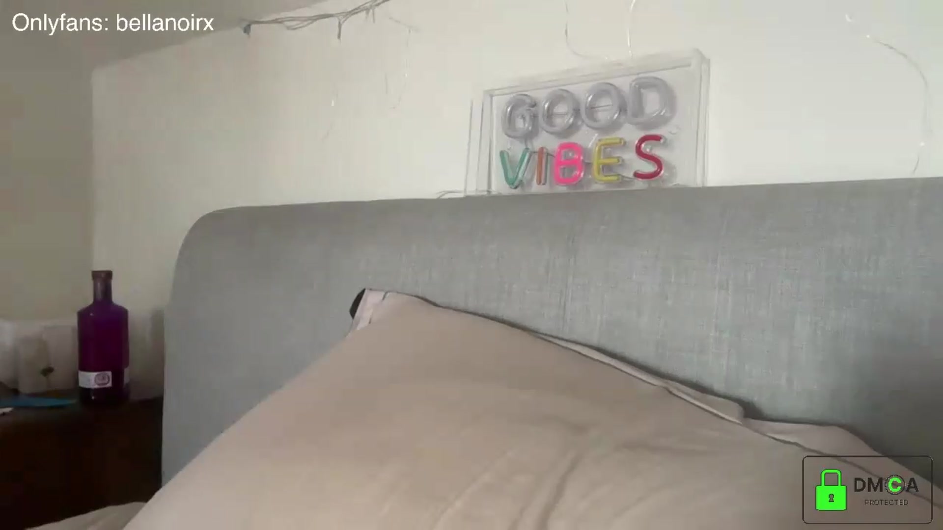 Gallery image thumbnail from Bellanoirxx's myfreecams stream on, 07/18/2026, 09:37 image 16 of 20