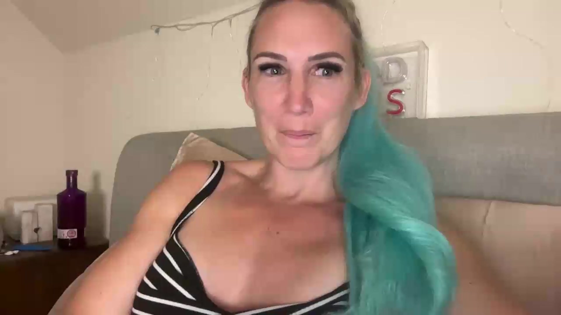 Gallery image thumbnail from Bellanoirxx's myfreecams stream on, 07/19/2026, 03:15 image 4 of 20