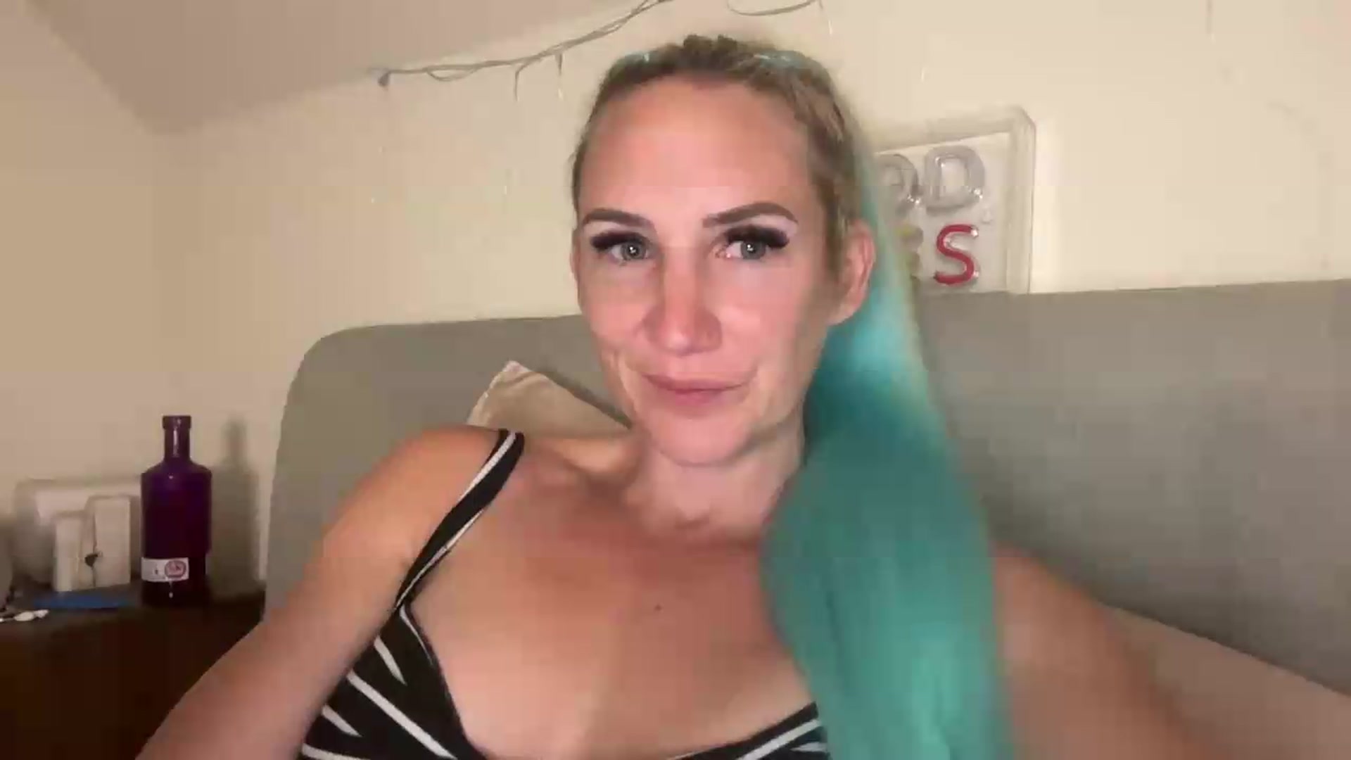 Gallery image thumbnail from Bellanoirxx's myfreecams stream on, 07/19/2026, 03:15 image 8 of 20