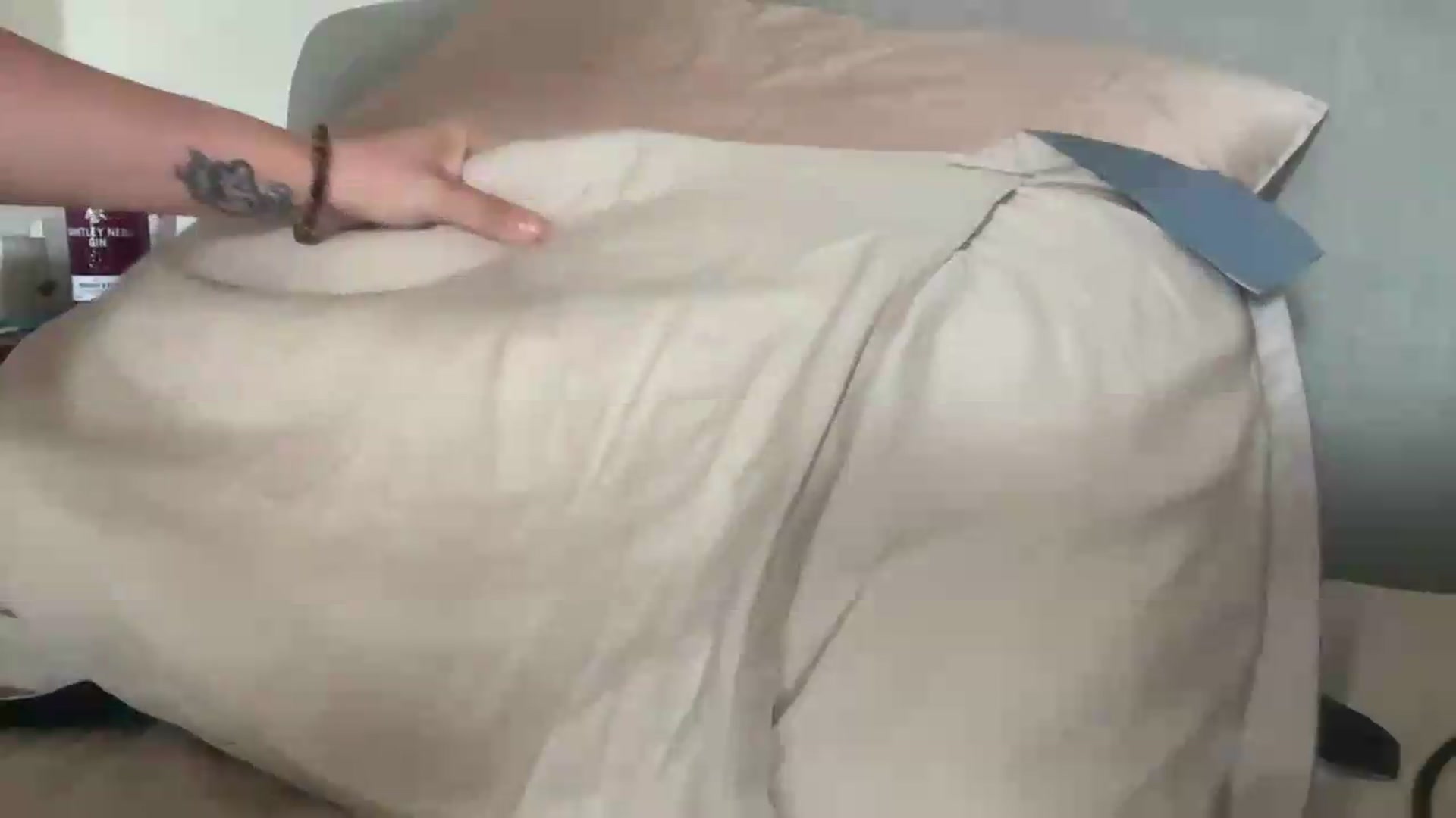Gallery image thumbnail from Bellanoirxx's myfreecams stream on, 07/19/2026, 07:27 image 16 of 20