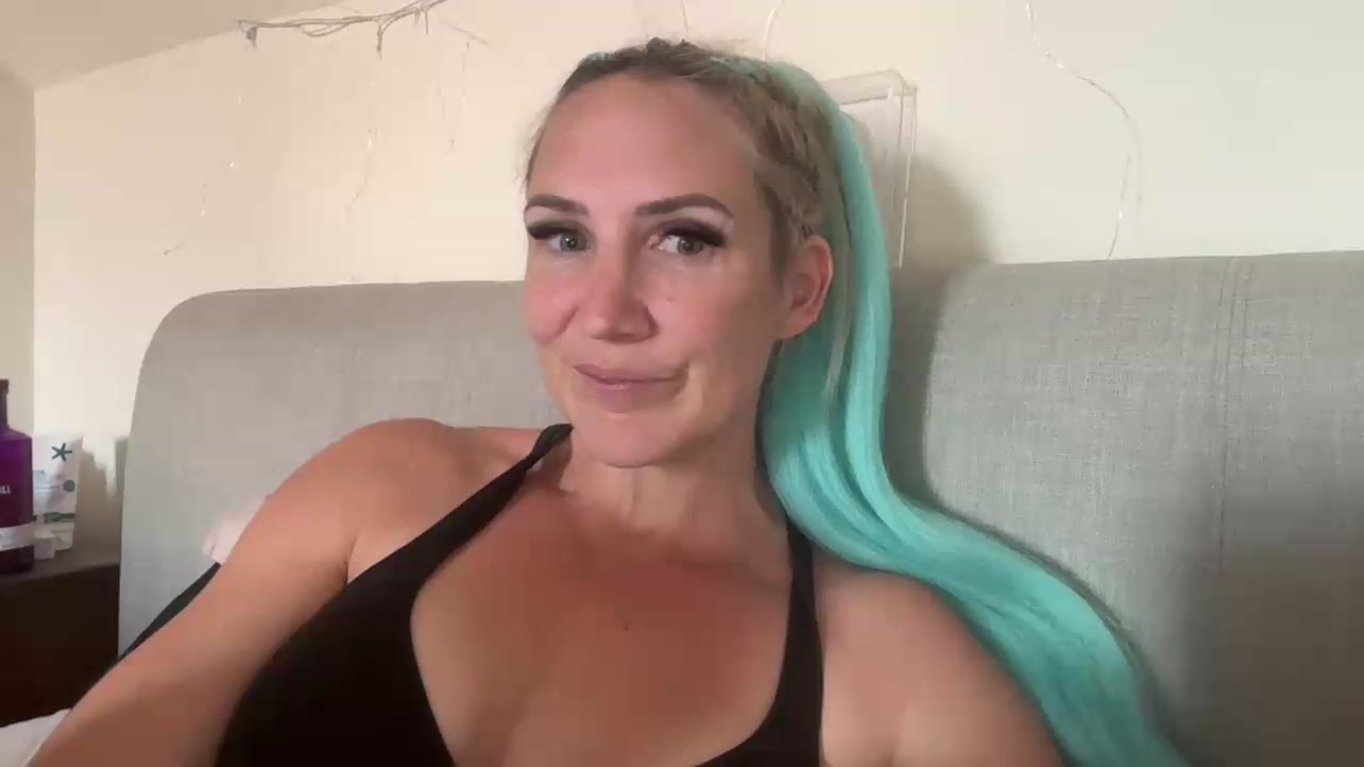 Gallery image thumbnail from Bellanoirxx's myfreecams stream on, 07/20/2026, 11:52 image 14 of 20
