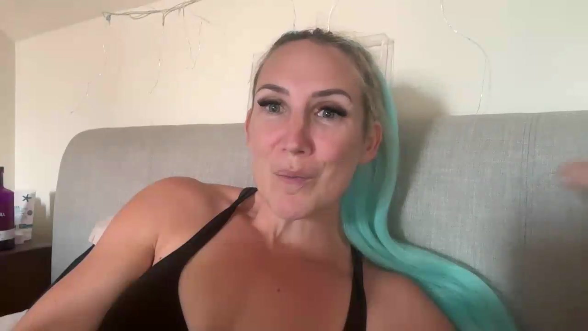 Gallery image thumbnail from Bellanoirxx's myfreecams stream on, 07/20/2026, 11:52 image 15 of 20