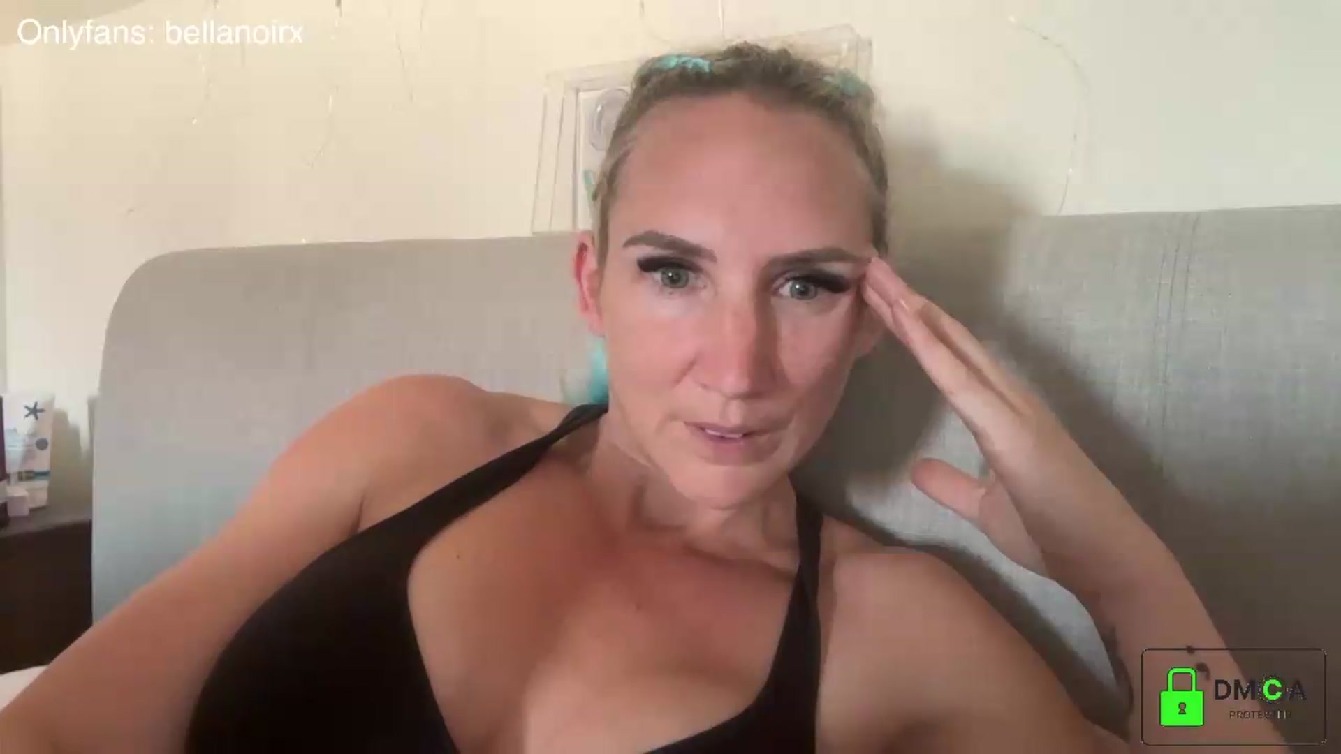Gallery image thumbnail from Bellanoirxx's myfreecams stream on, 07/20/2026, 14:10 image 16 of 20