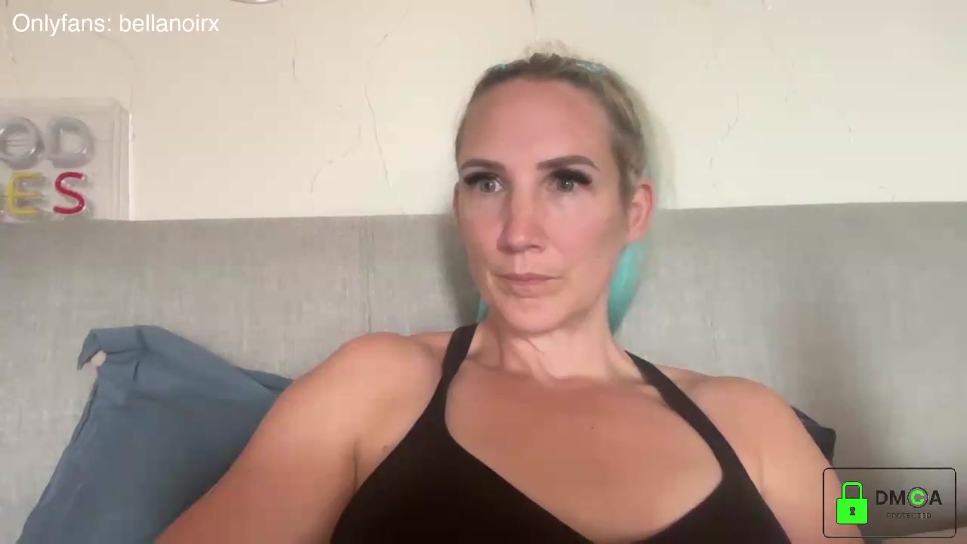 Gallery image thumbnail from Bellanoirxx's myfreecams stream on, 07/21/2026, 10:22 image 14 of 20