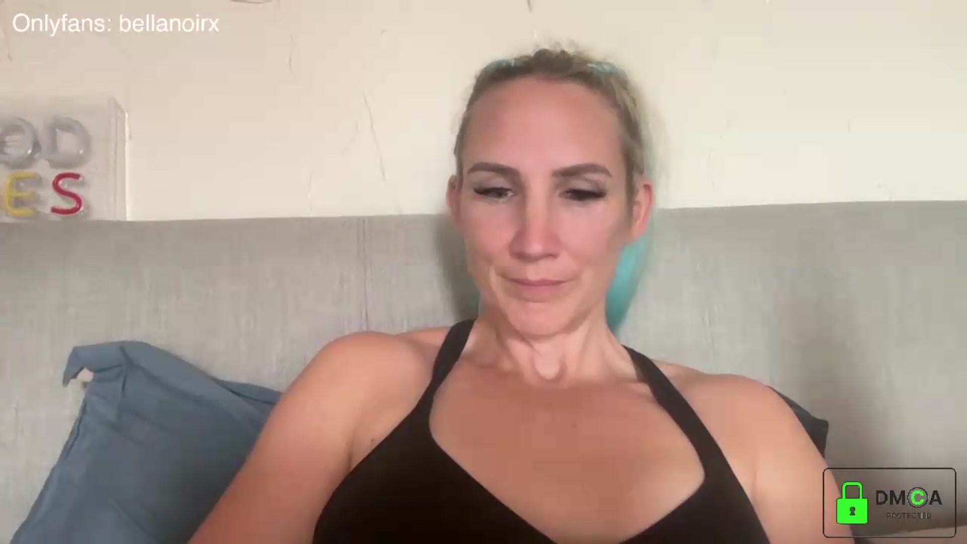 Gallery image thumbnail from Bellanoirxx's myfreecams stream on, 07/21/2026, 10:22 image 10 of 20
