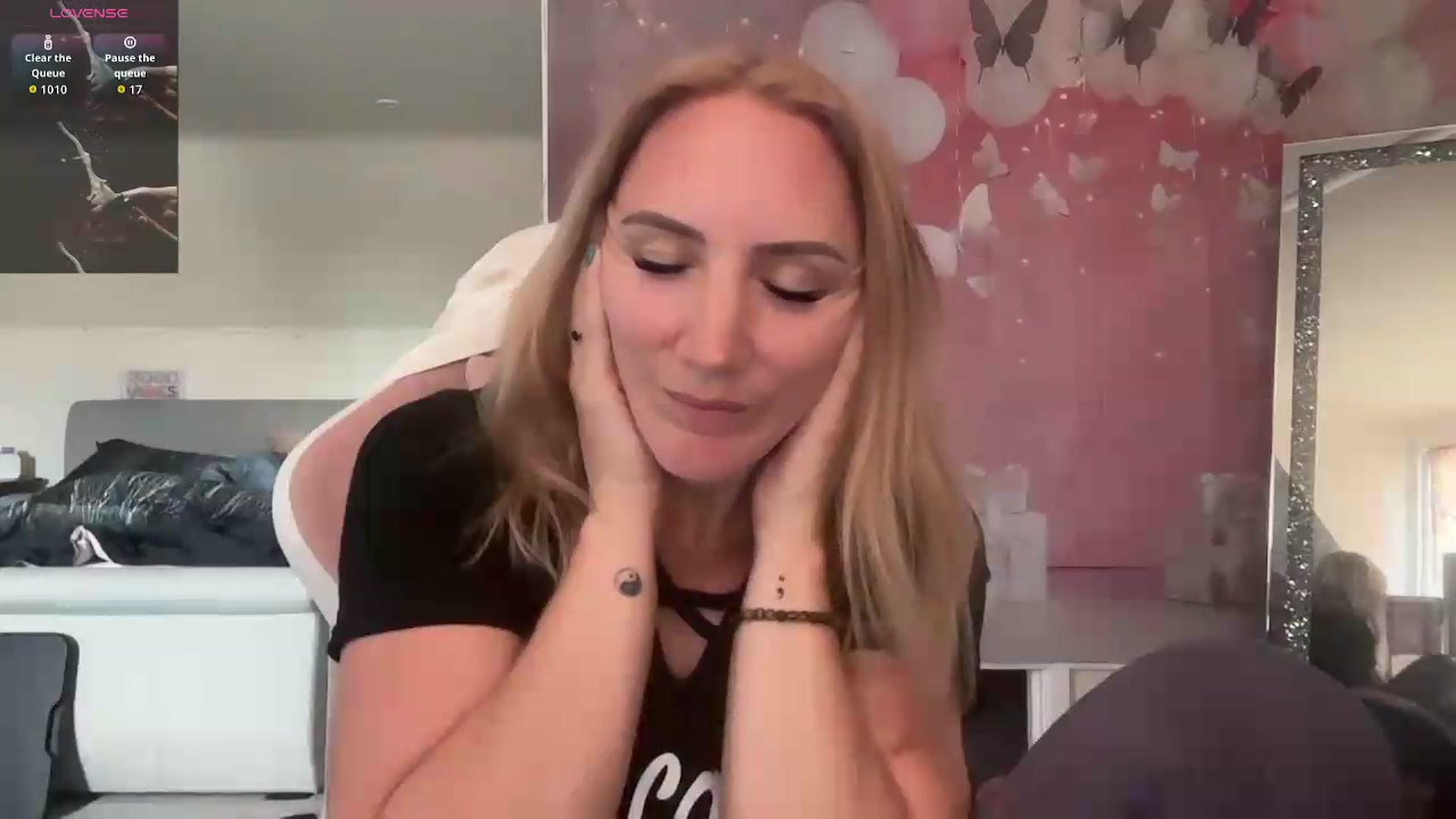 Gallery image thumbnail from Bellanoirxx's myfreecams stream on, 07/27/2026, 13:21 image 12 of 20
