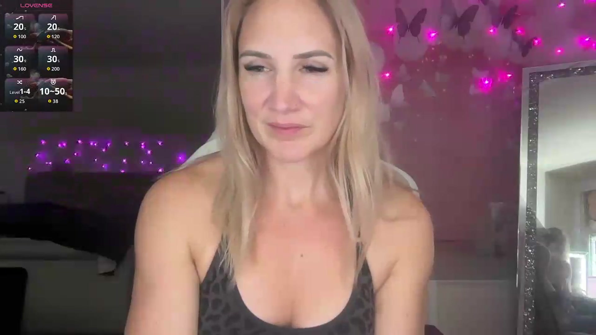 Gallery image thumbnail from Bellanoirxx's myfreecams stream on, 07/27/2026, 22:20 image 4 of 20