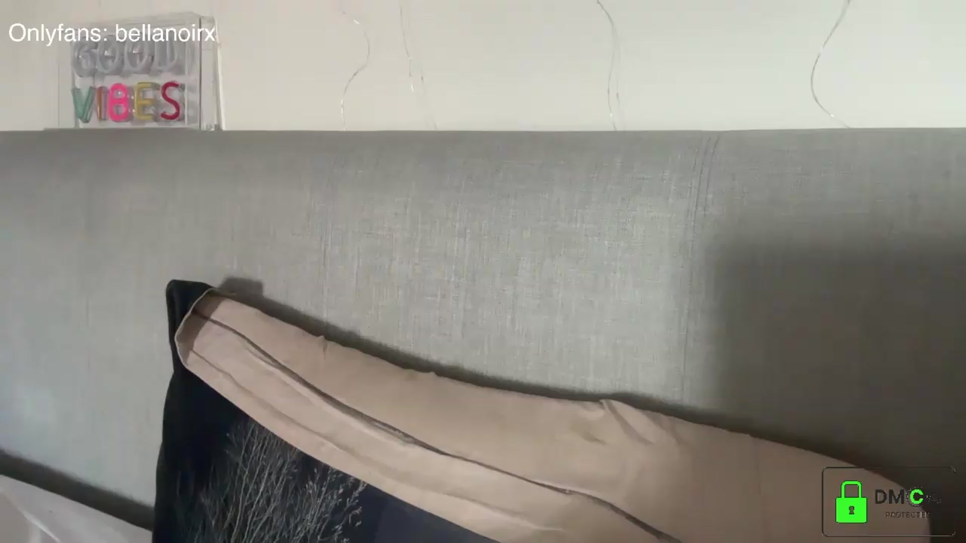 Gallery image thumbnail from Bellanoirxx's myfreecams stream on, 07/31/2026, 13:23 image 16 of 20
