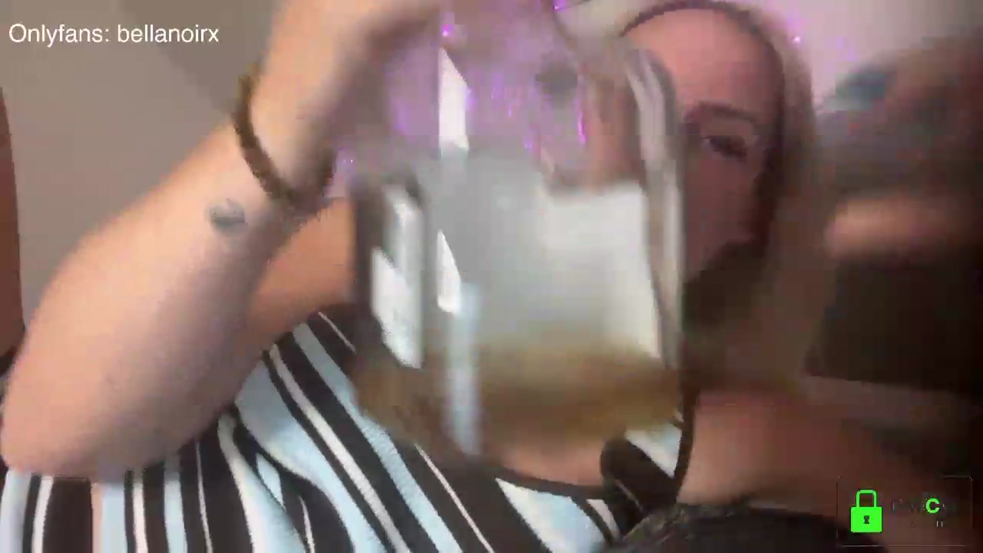 Gallery image thumbnail from Bellanoirxx's myfreecams stream on, 08/19/2026, 20:55 image 13 of 20
