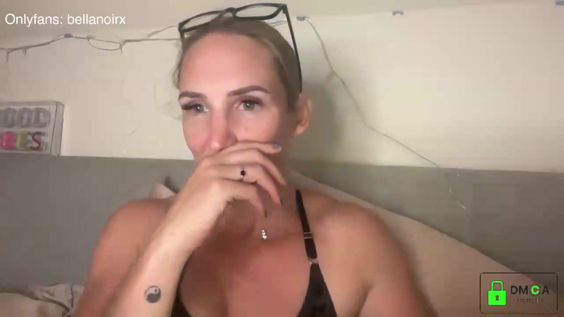 Gallery image thumbnail from Bellanoirxx's myfreecams stream on, 08/25/2026, 21:43 image 8 of 20