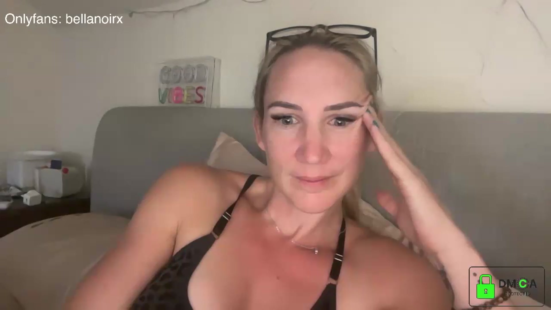 Gallery image thumbnail from Bellanoirxx's myfreecams stream on, 08/26/2026, 06:22 image 12 of 20