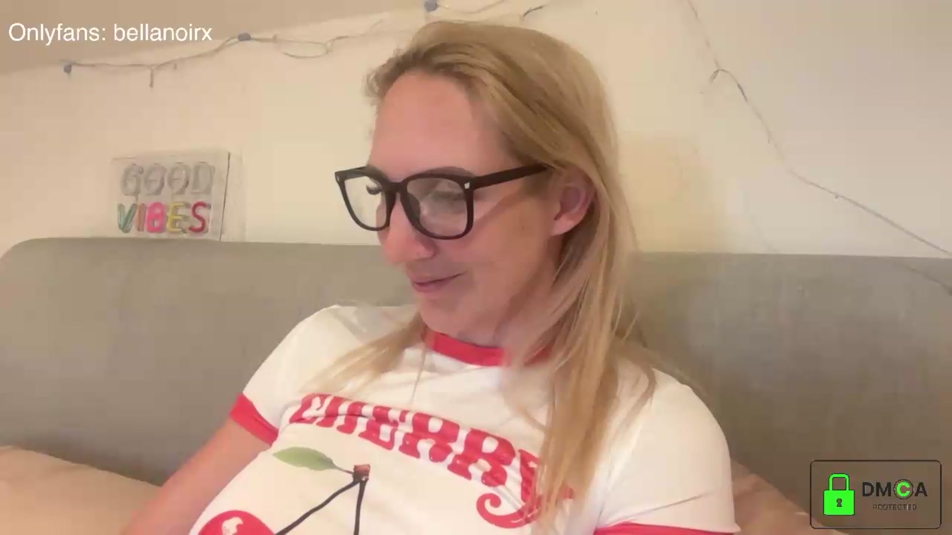 Gallery image thumbnail from Bellanoirxx's myfreecams stream on, 08/26/2026, 18:06 image 10 of 20