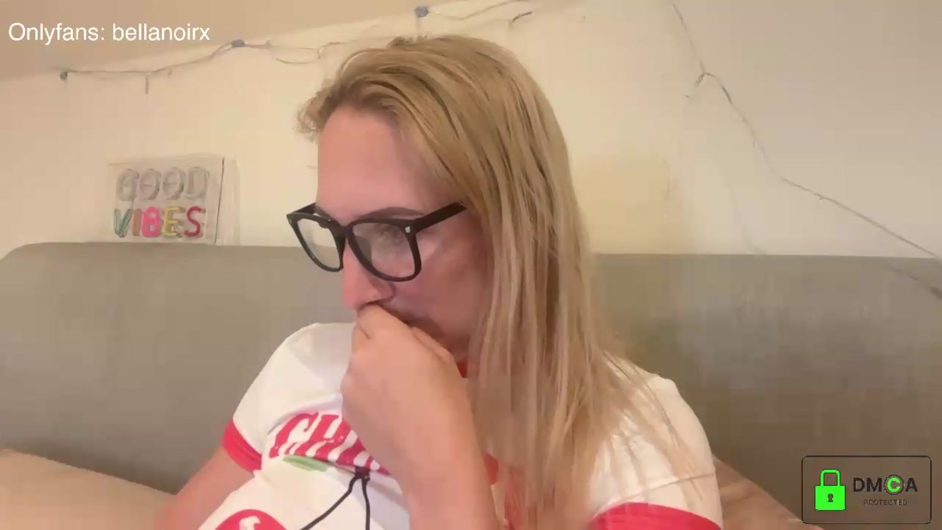 Gallery image thumbnail from Bellanoirxx's myfreecams stream on, 08/26/2026, 18:06 image 14 of 20