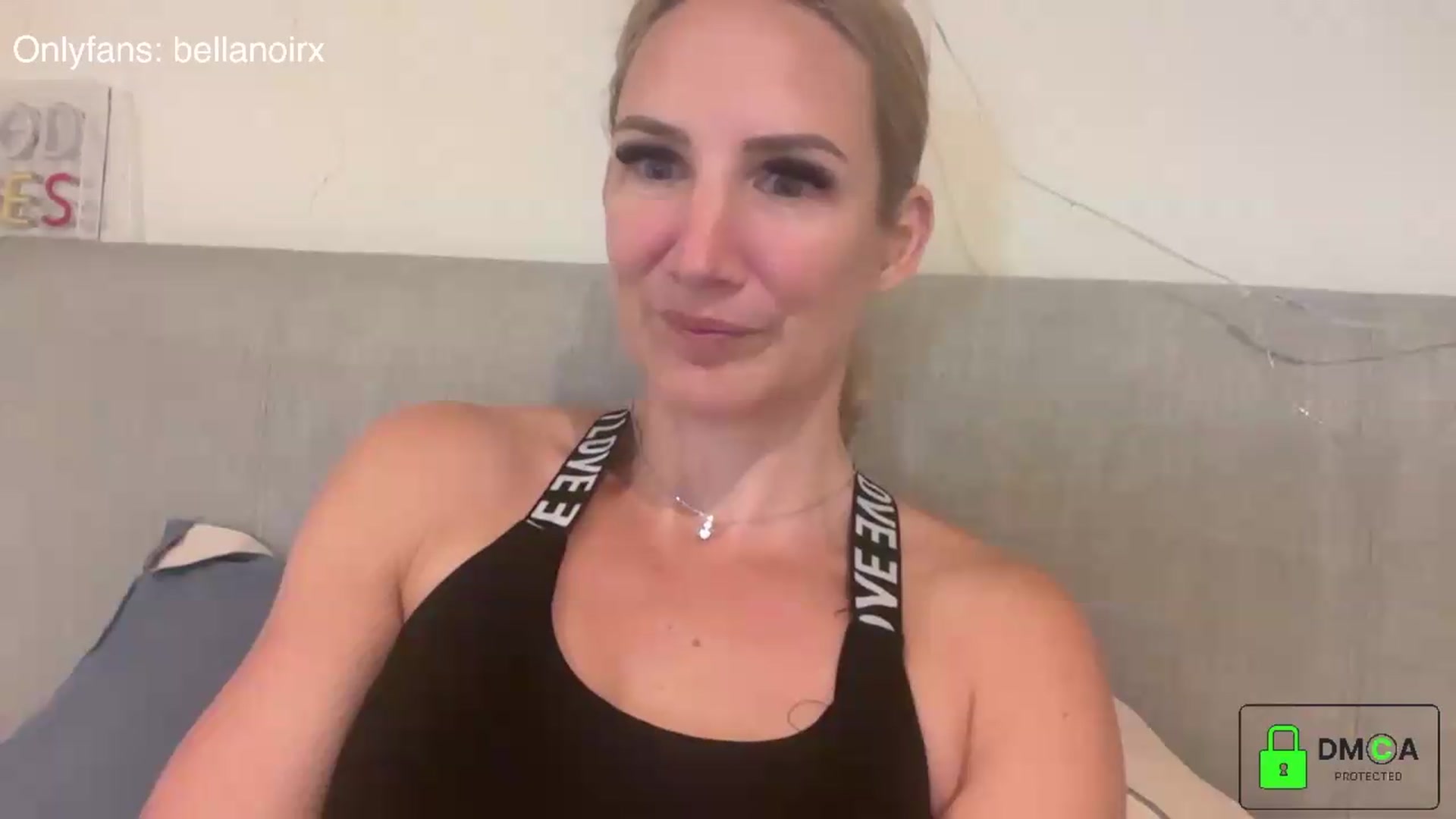 Gallery image thumbnail from Bellanoirxx's myfreecams stream on, 08/27/2026, 11:03 image 13 of 20