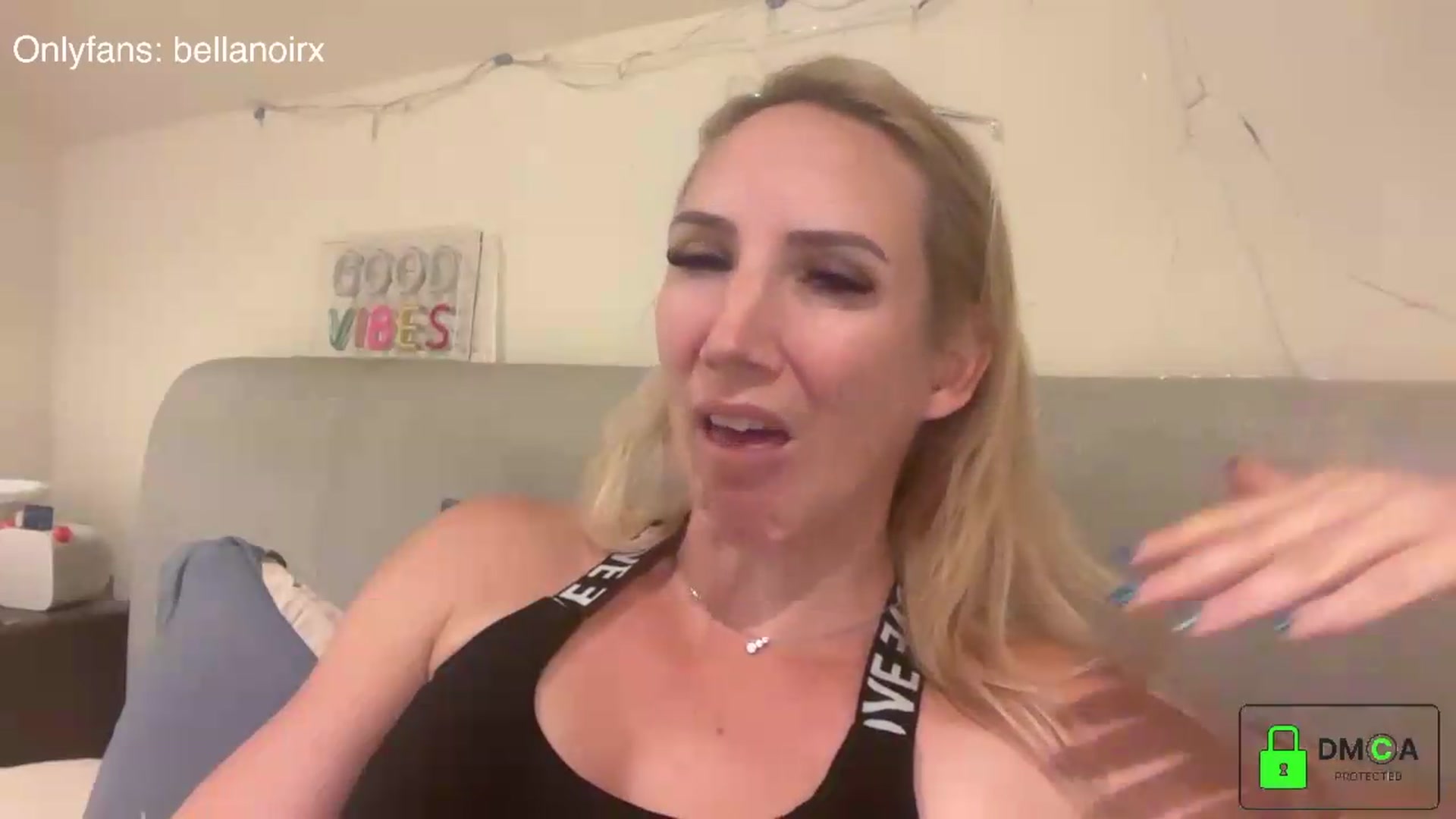 Gallery image thumbnail from Bellanoirxx's myfreecams stream on, 08/27/2026, 21:41 image 17 of 20