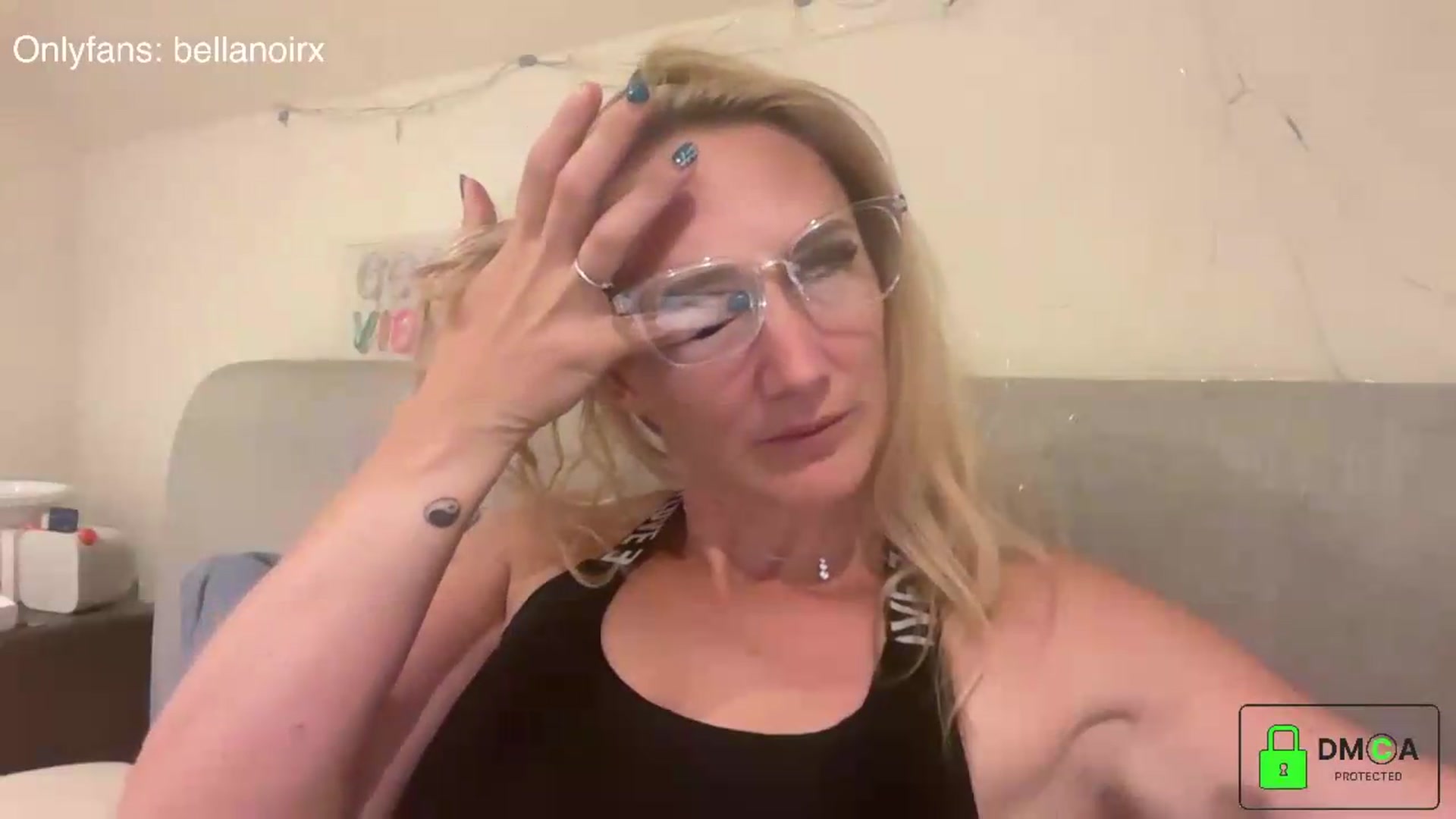 Gallery image thumbnail from Bellanoirxx's myfreecams stream on, 08/27/2026, 21:41 image 6 of 20