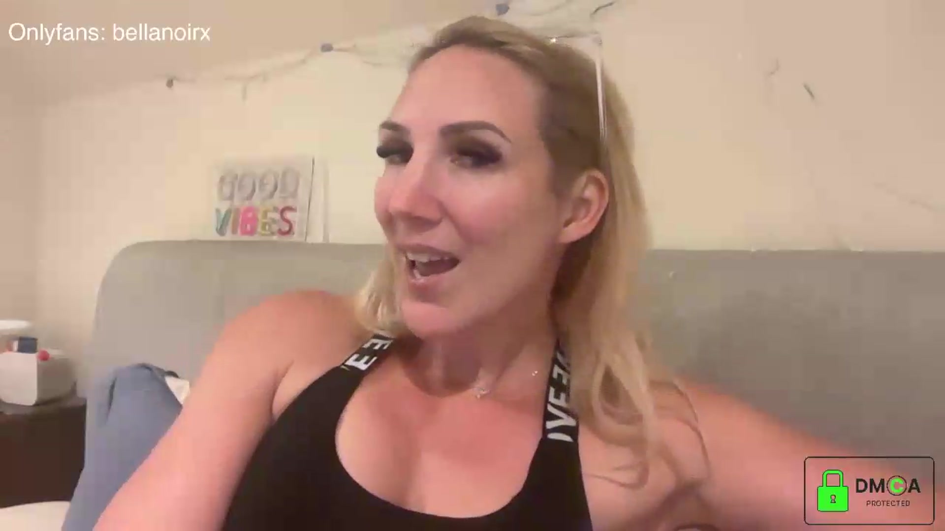 Gallery image thumbnail from Bellanoirxx's myfreecams stream on, 08/27/2026, 21:41 image 11 of 20