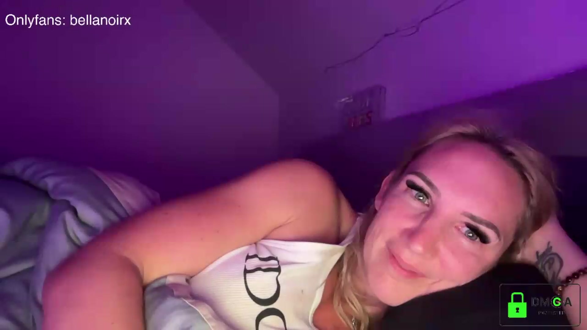 Gallery image thumbnail from Bellanoirxx's myfreecams stream on, 08/31/2026, 24:51 image 10 of 20