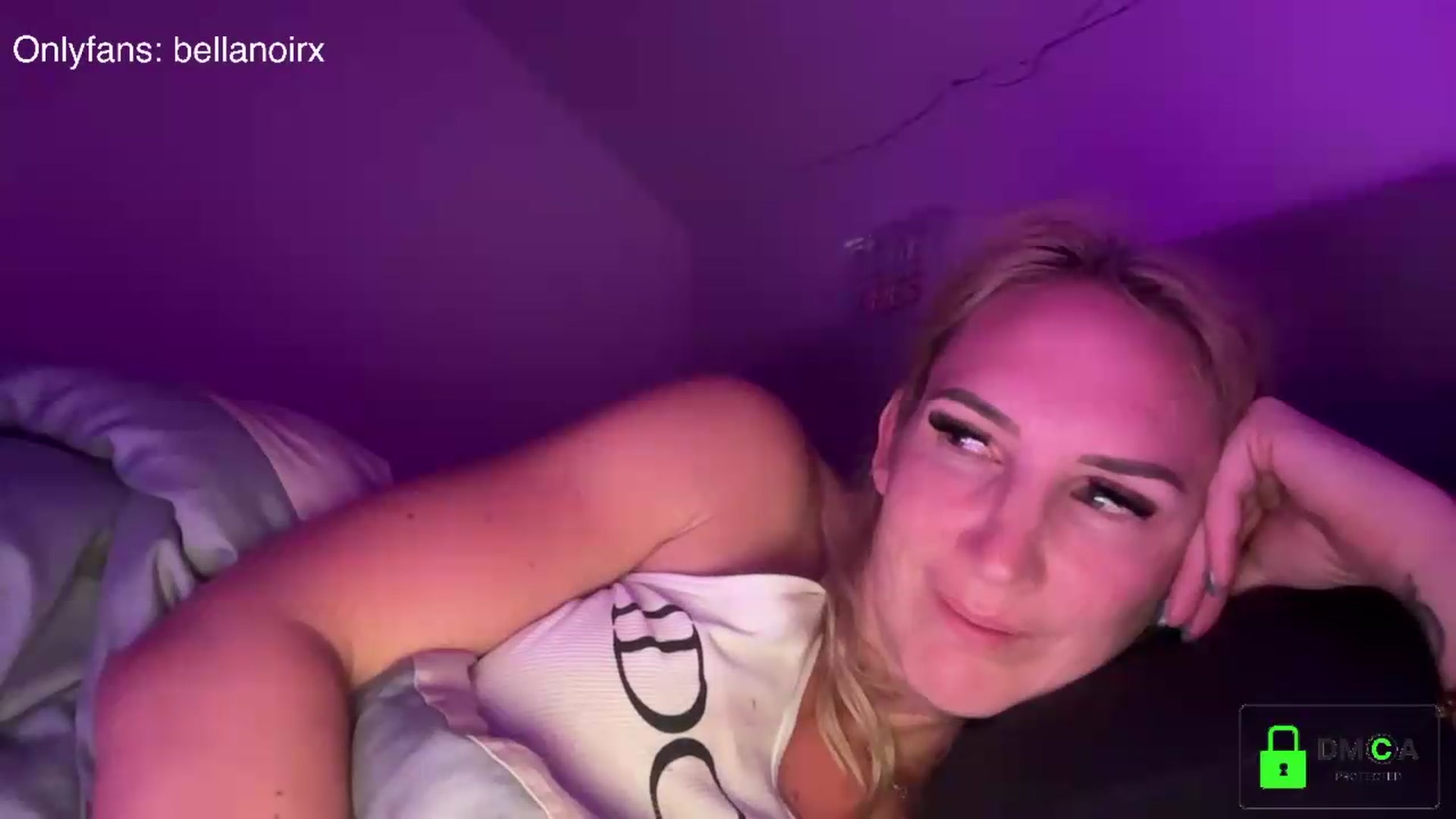 Gallery image thumbnail from Bellanoirxx's myfreecams stream on, 08/31/2026, 24:51 image 6 of 20