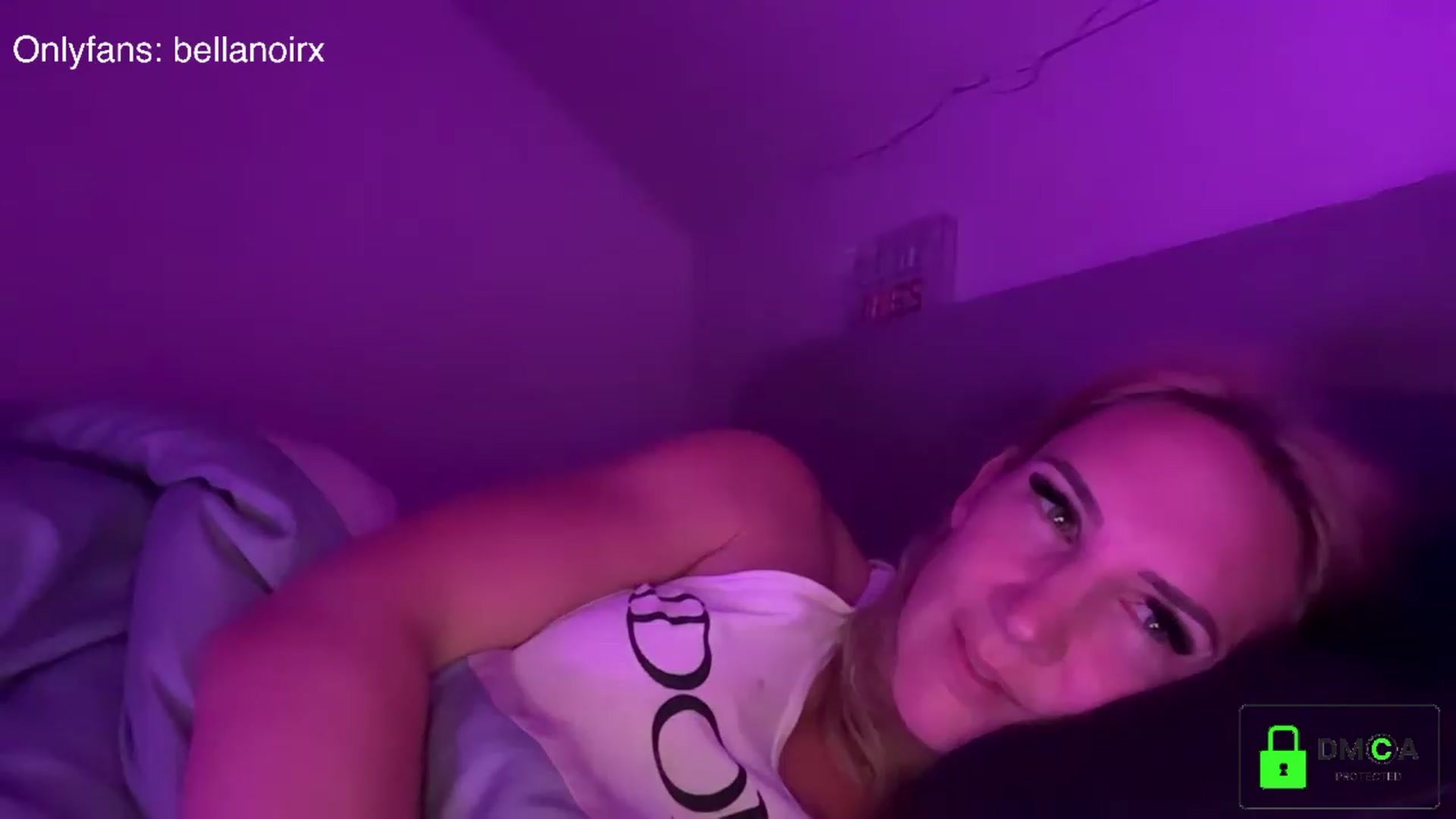 Gallery image thumbnail from Bellanoirxx's myfreecams stream on, 08/31/2026, 24:51 image 13 of 20