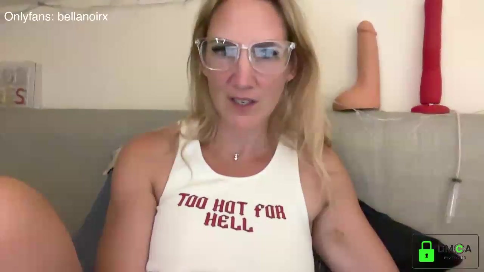 Gallery image thumbnail from Bellanoirxx's myfreecams stream on, 08/31/2026, 22:02 image 2 of 20