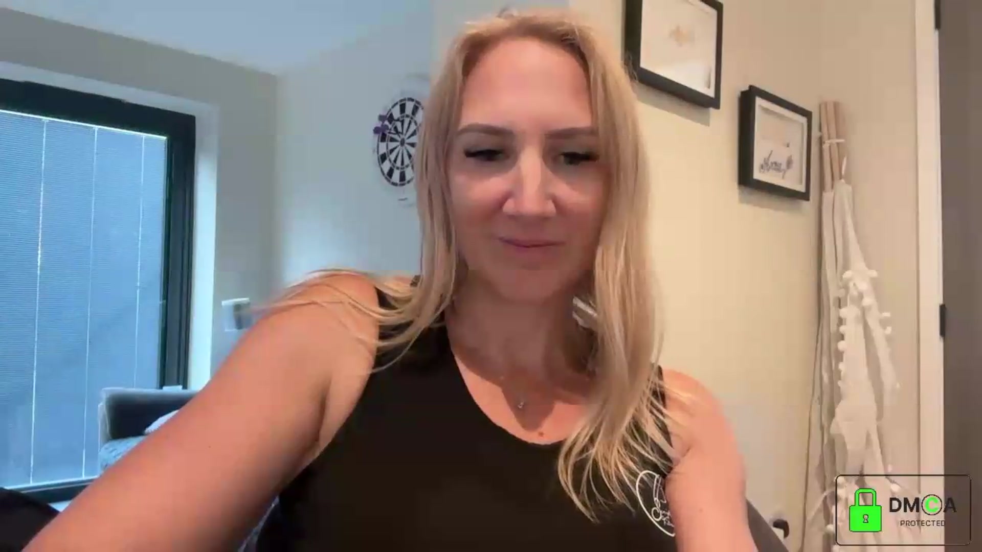 Gallery image thumbnail from Bellanoirxx's myfreecams stream on, 09/07/2026, 10:32 image 13 of 20