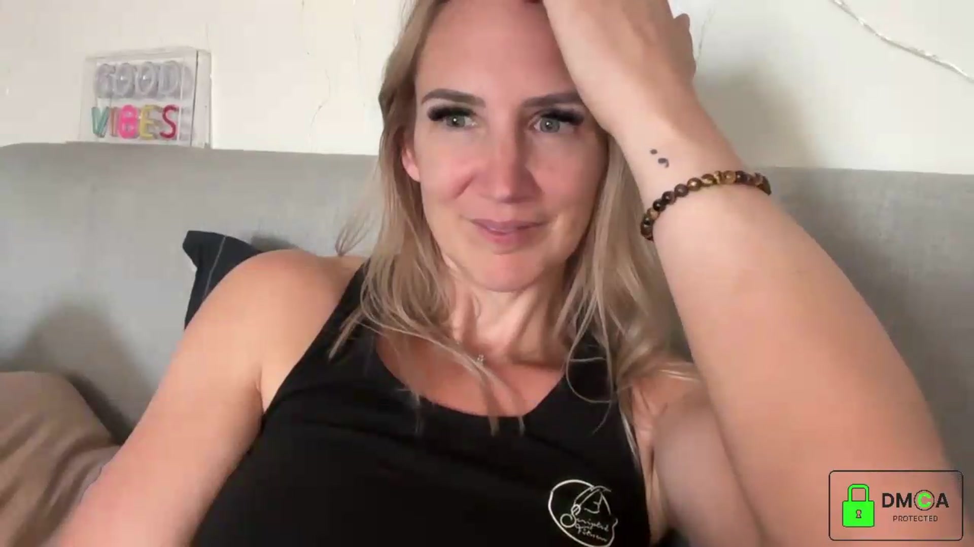 Gallery image thumbnail from Bellanoirxx's myfreecams stream on, 09/07/2026, 12:41 image 2 of 20